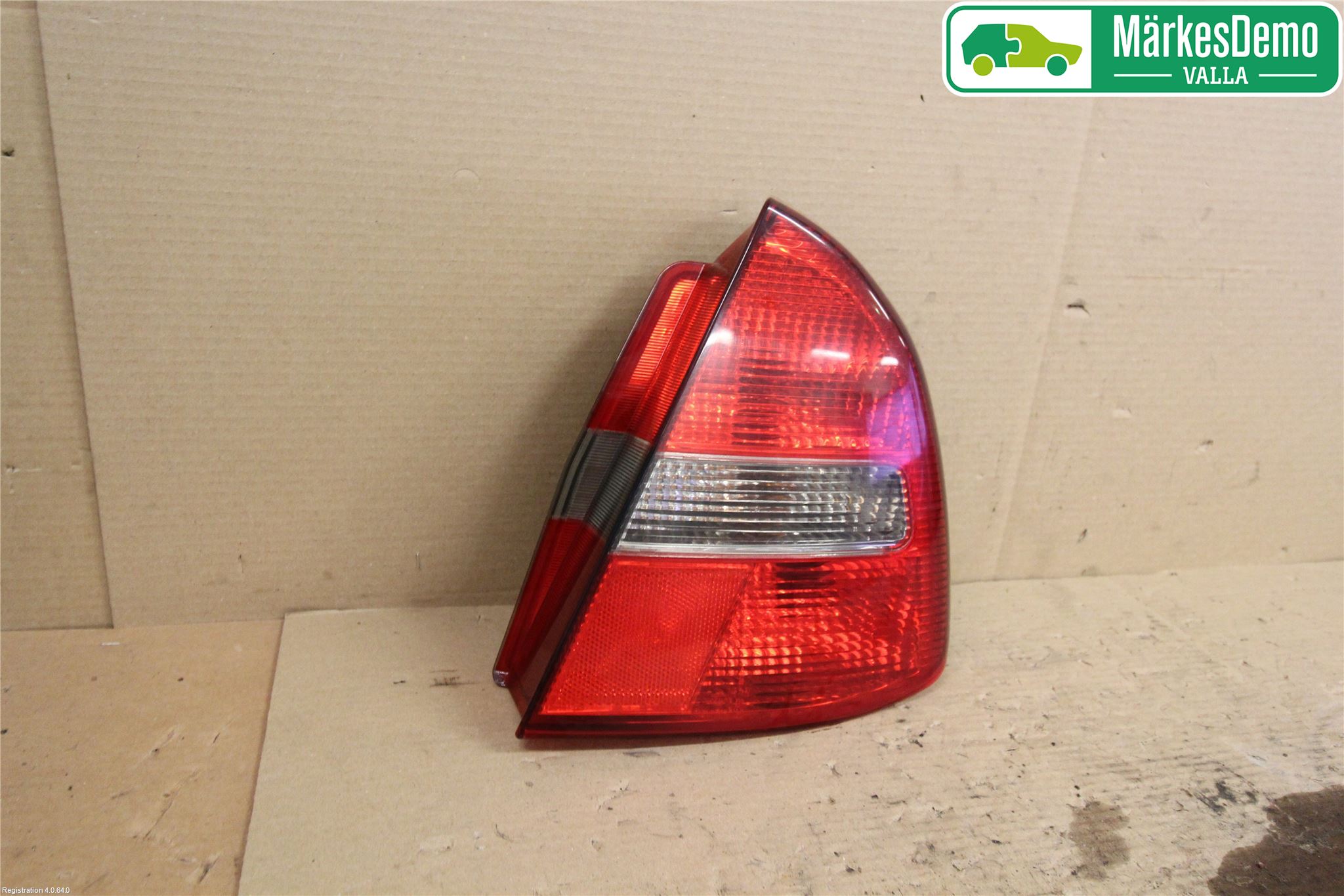Mitsubishi CARISMA 00-04 Baklykt Høyre