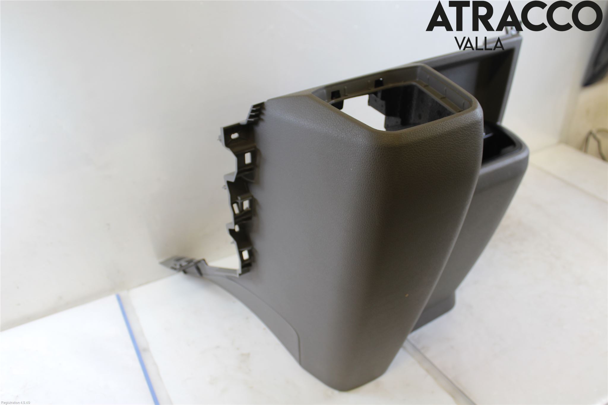 Volkswagen VW TRANSP/CARAVELLE (T6) 16-22 Innr Dashbord Sparkeplate