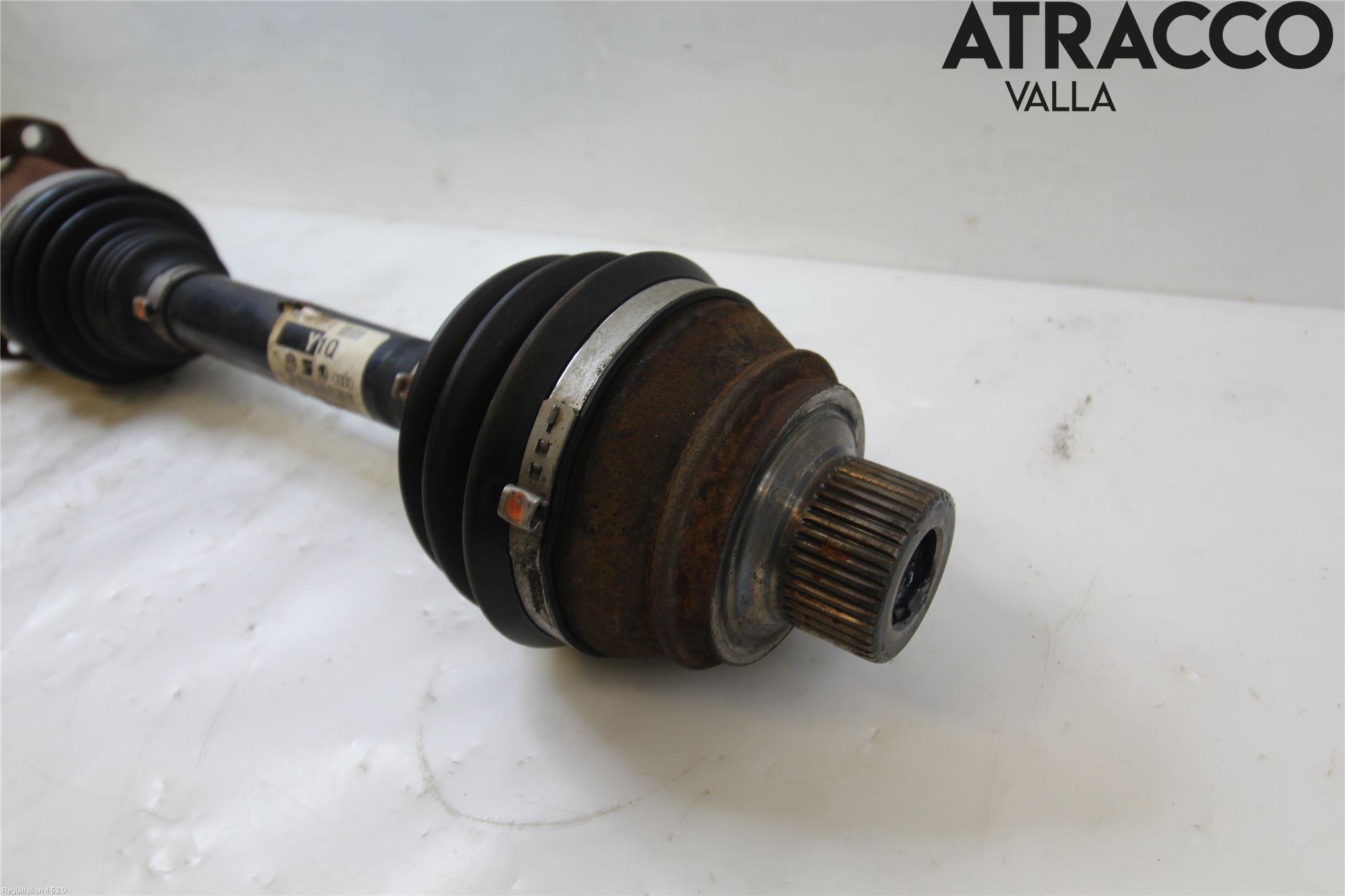 Audi A4/S4 08-11 Drivaksel Foran Kompl Høyre