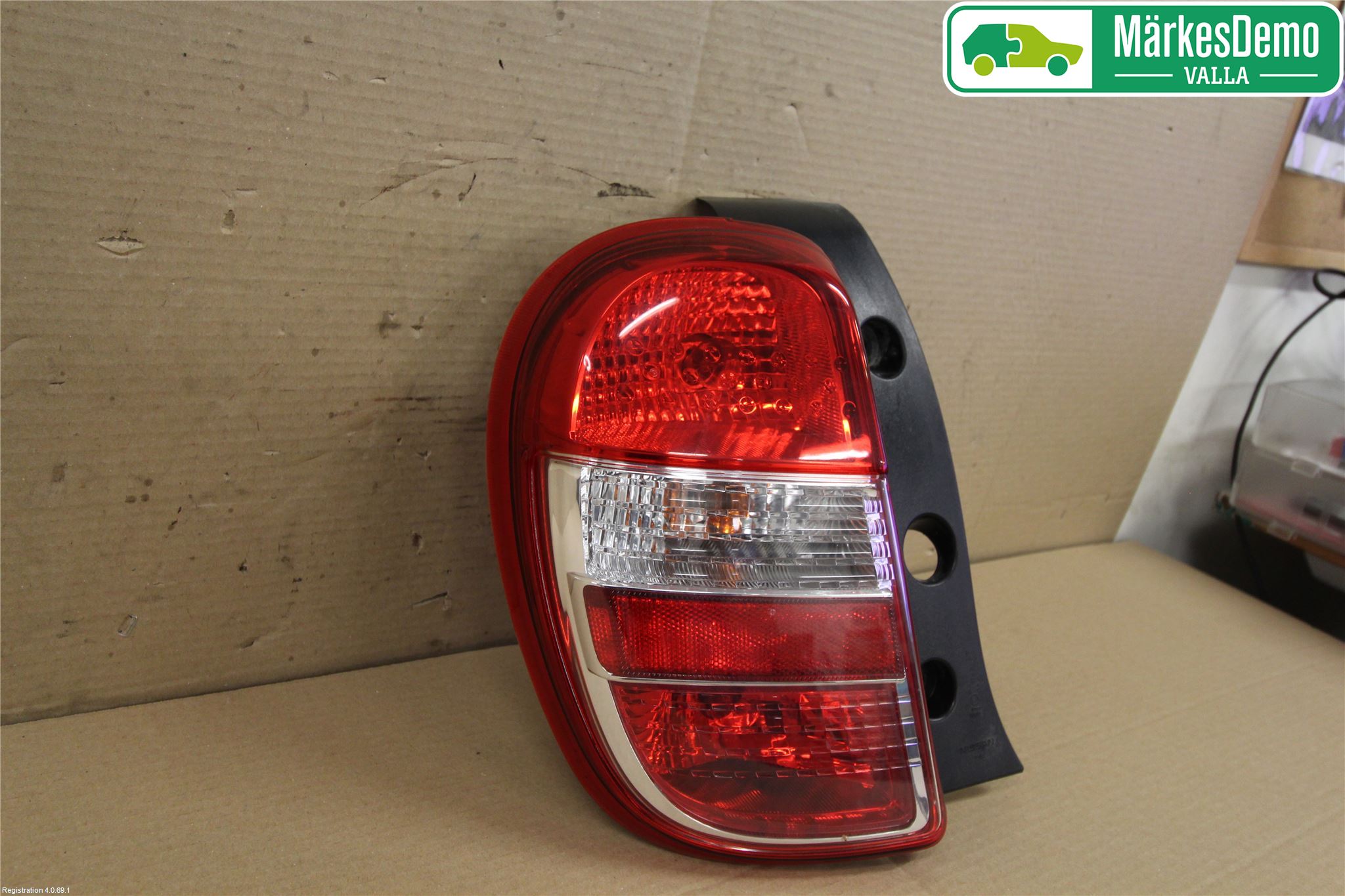 Nissan MICRA 11-16 Baklykt Venstre