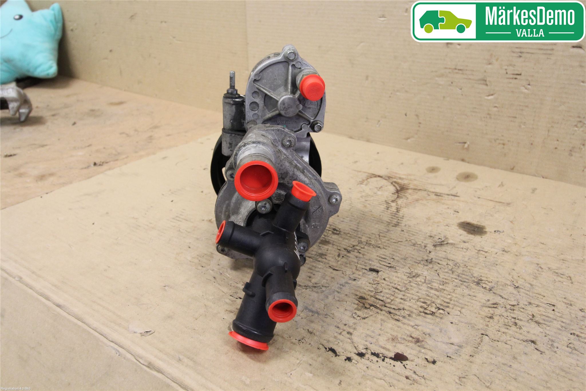 Ford TRANSIT    06-13 Vannpumpe
