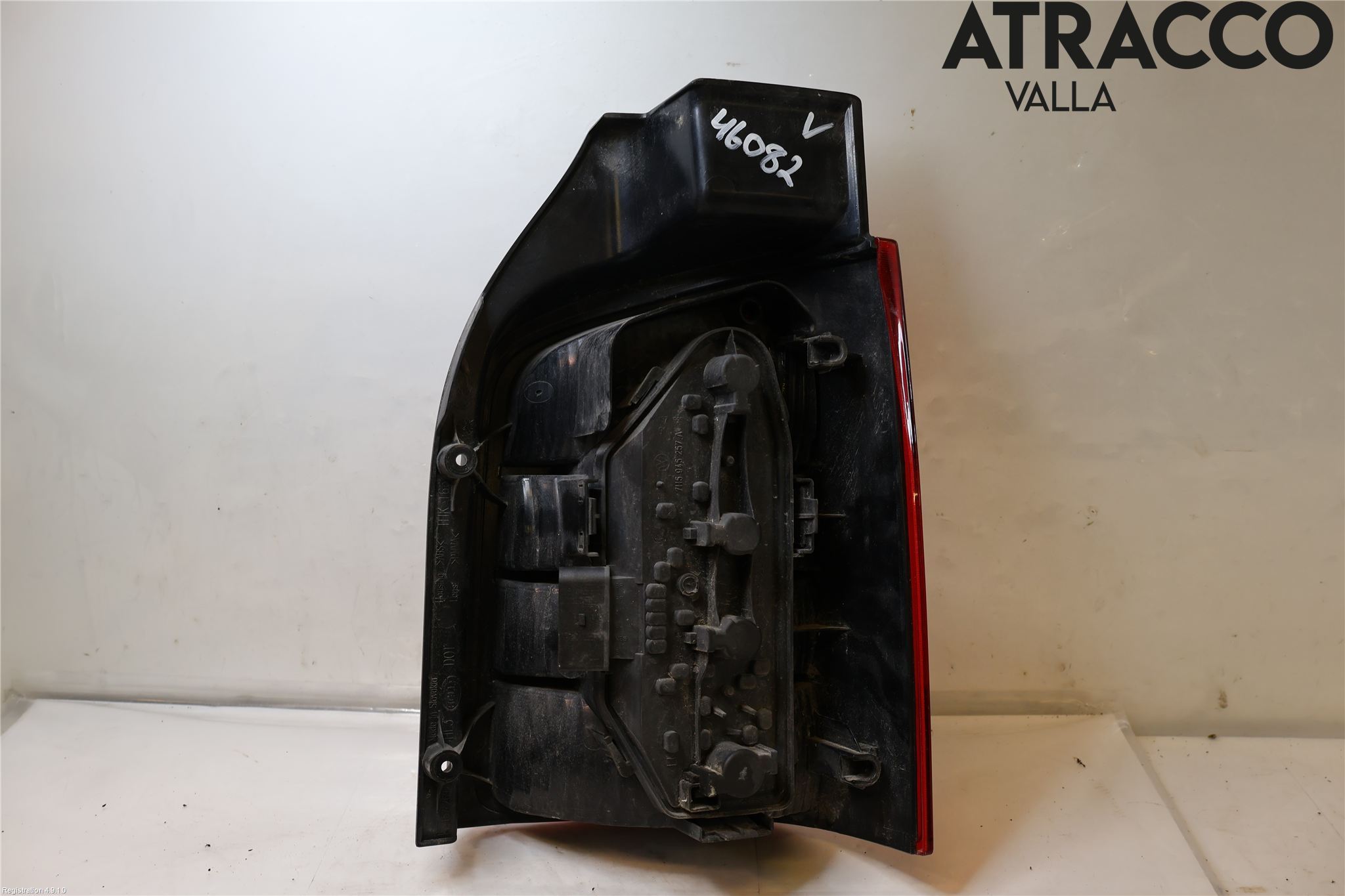 Volkswagen VW TRANSP/CARAVELLE (T5) 04-15 Baklykt Venstre