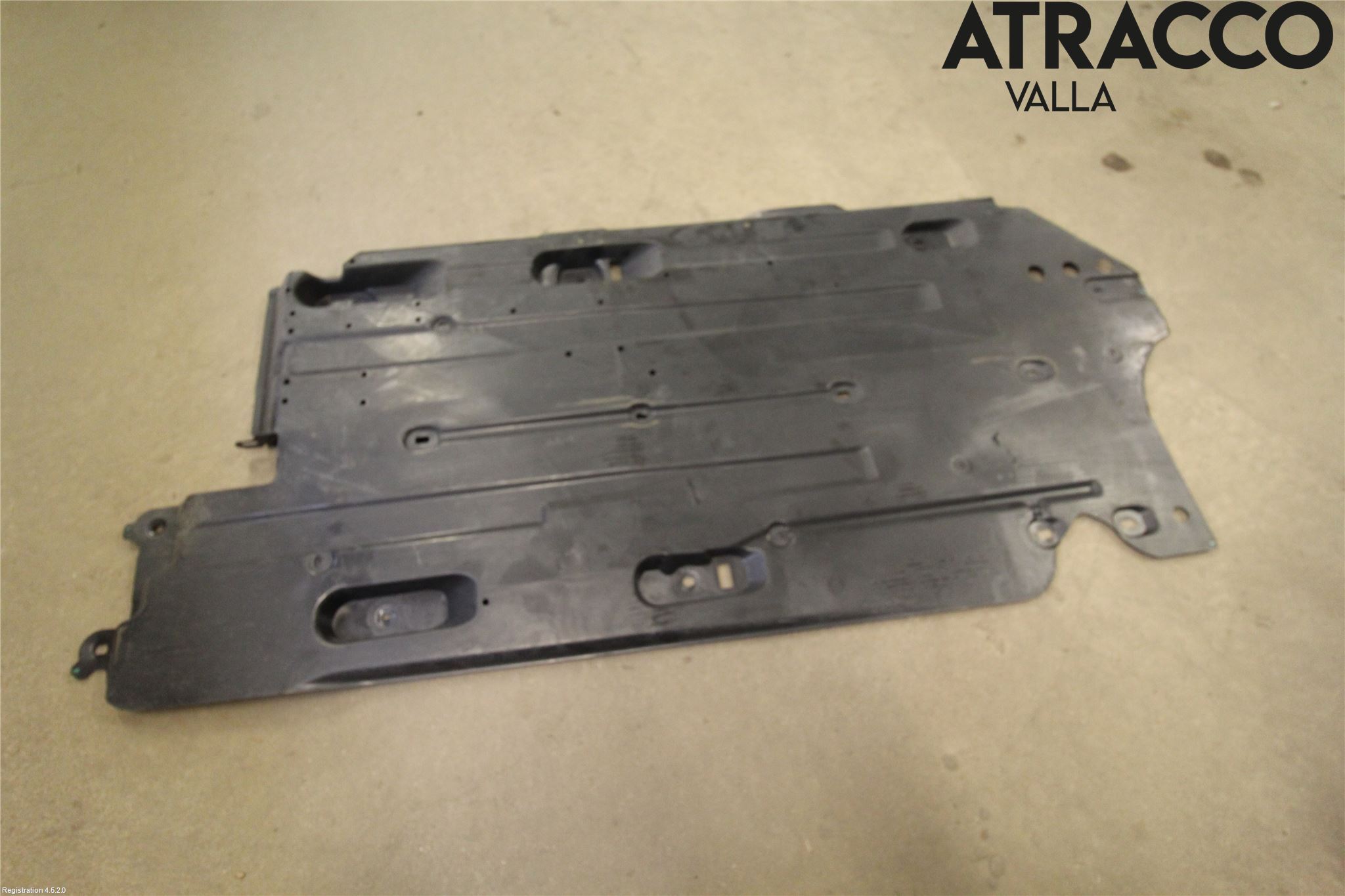 Peugeot 5008 17-24 Bunnplate U Motor-Gear-Dørk
