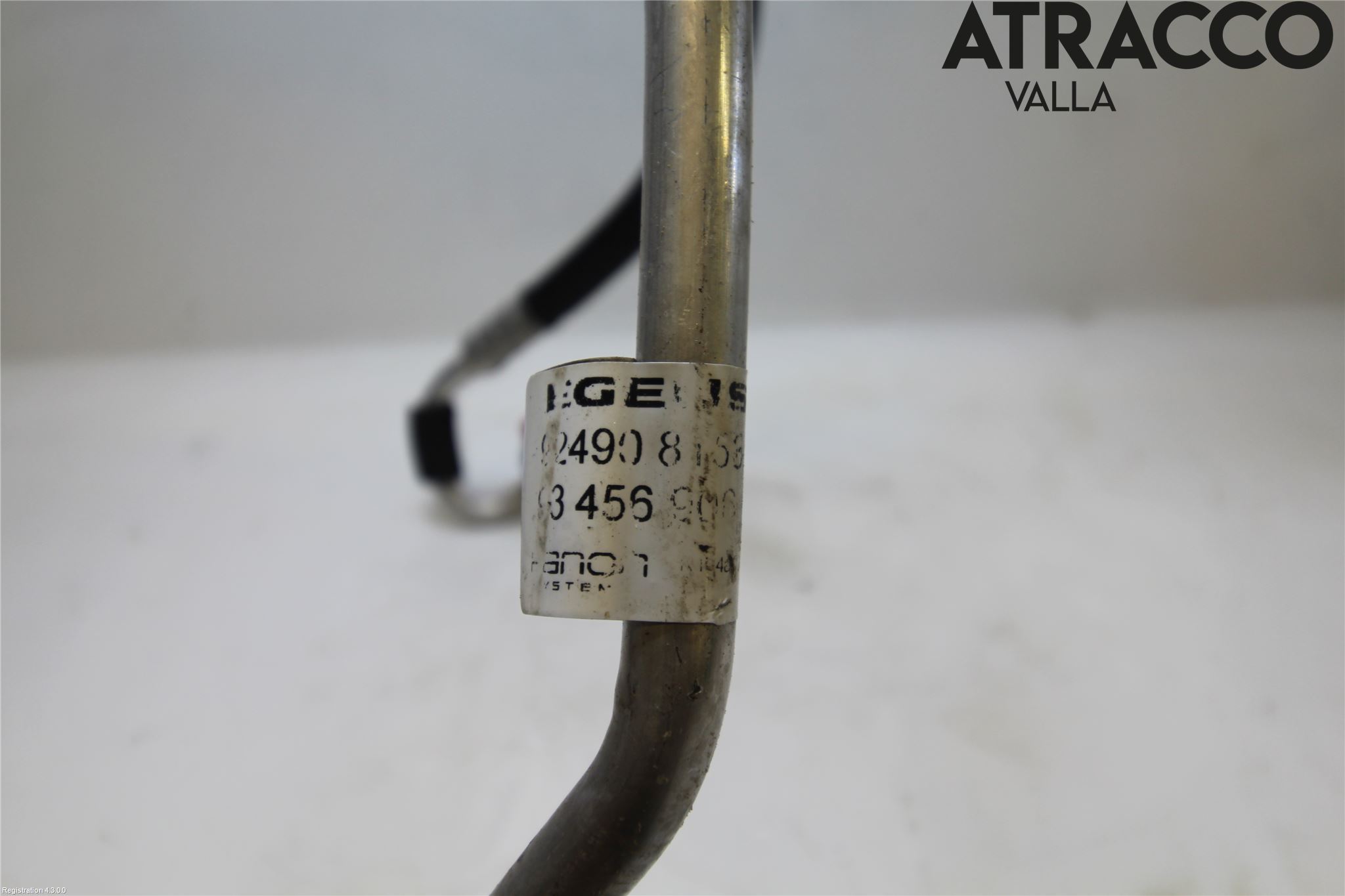 Nissan NV300 16-22 Varme Ac Slange - Rør