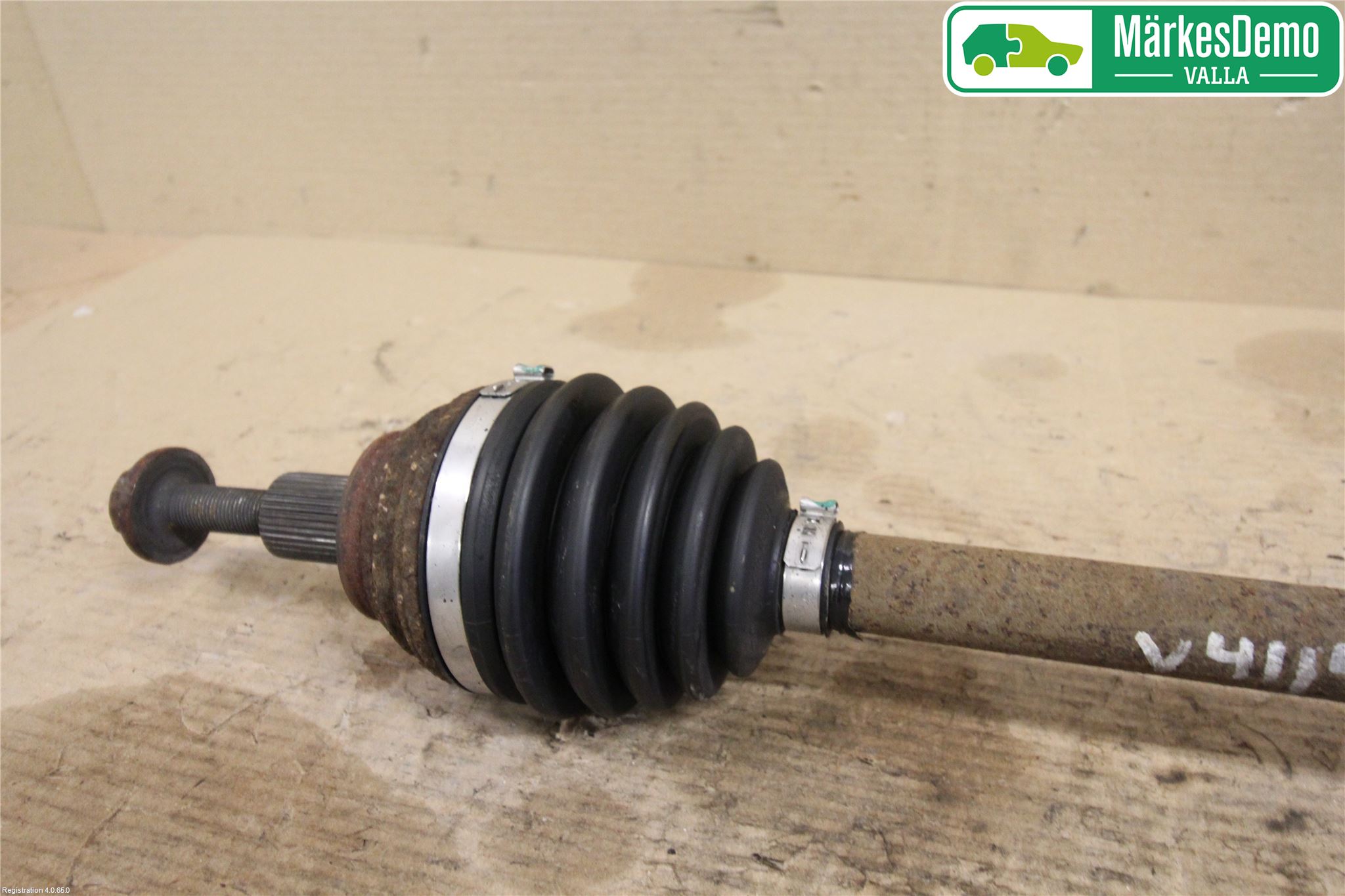 Volkswagen VW GOLF VI 09-13 Drivaksel Foran Kompl Venstre