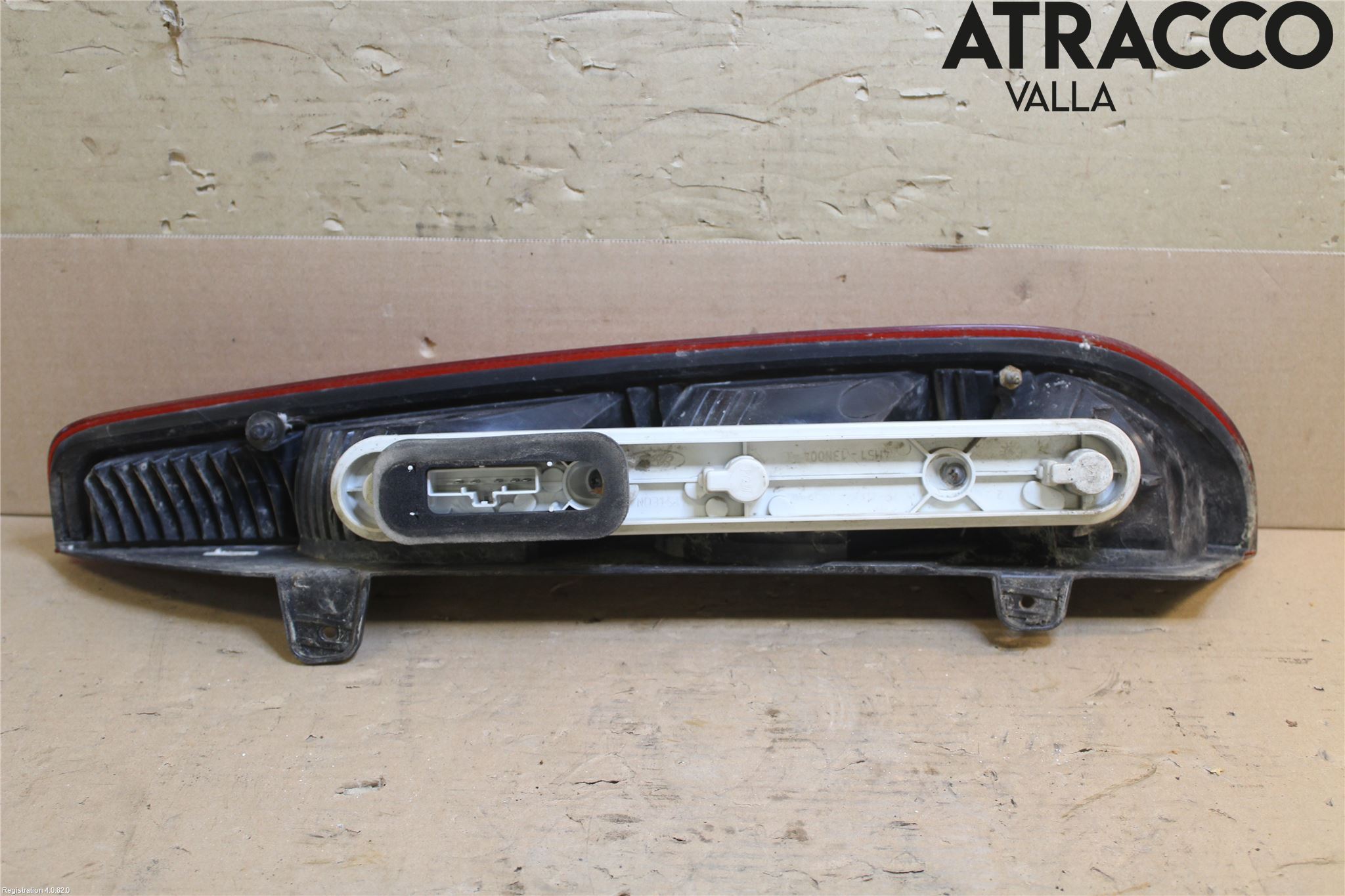 Ford FOCUS     04-07 Baklykt Venstre