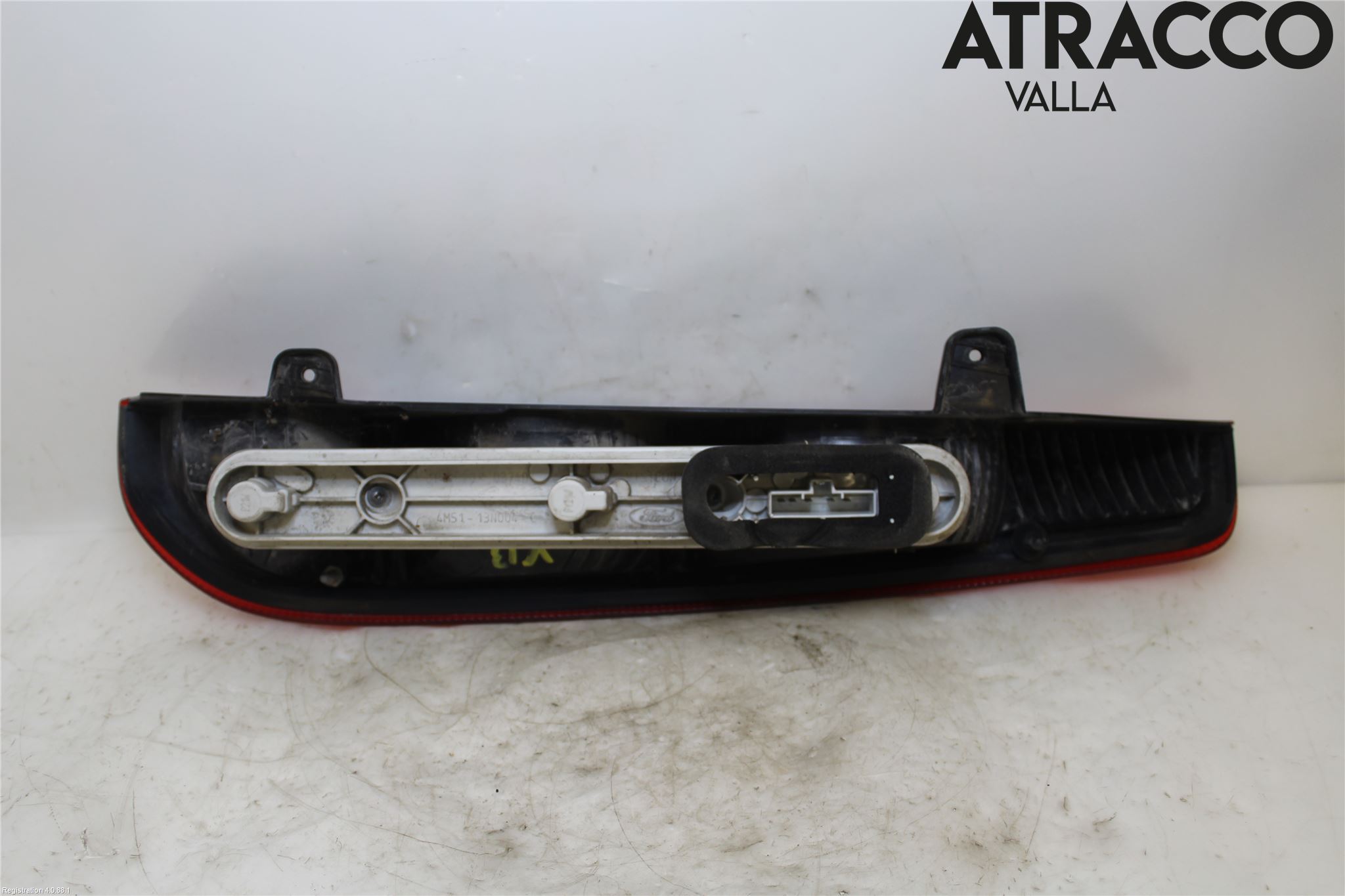 Ford FOCUS     04-07 Baklykt Venstre