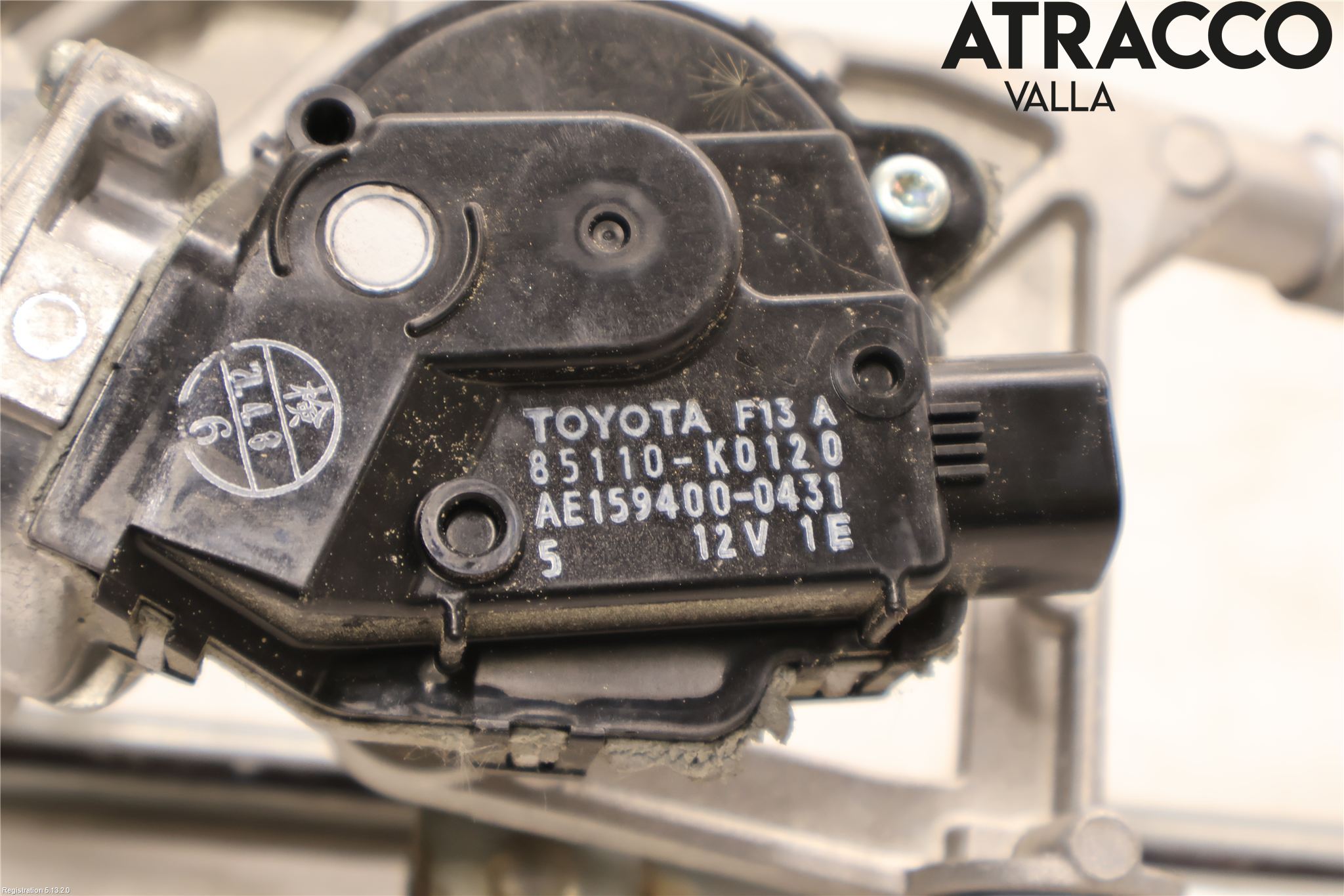 Toyota YARIS XP21 20- Viskermotor Frontrute
