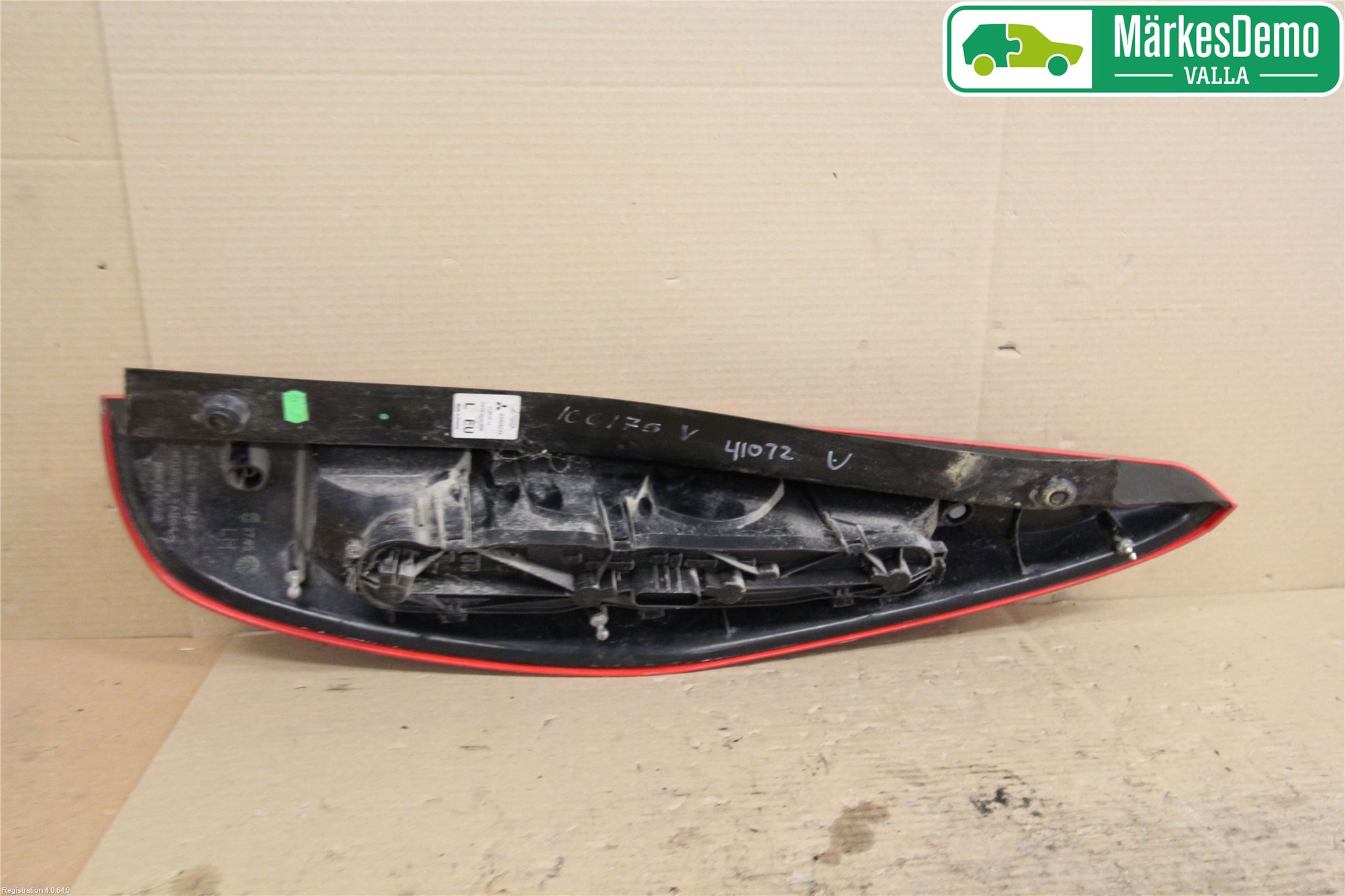 Mitsubishi COLT   04-08 Baklykt Venstre