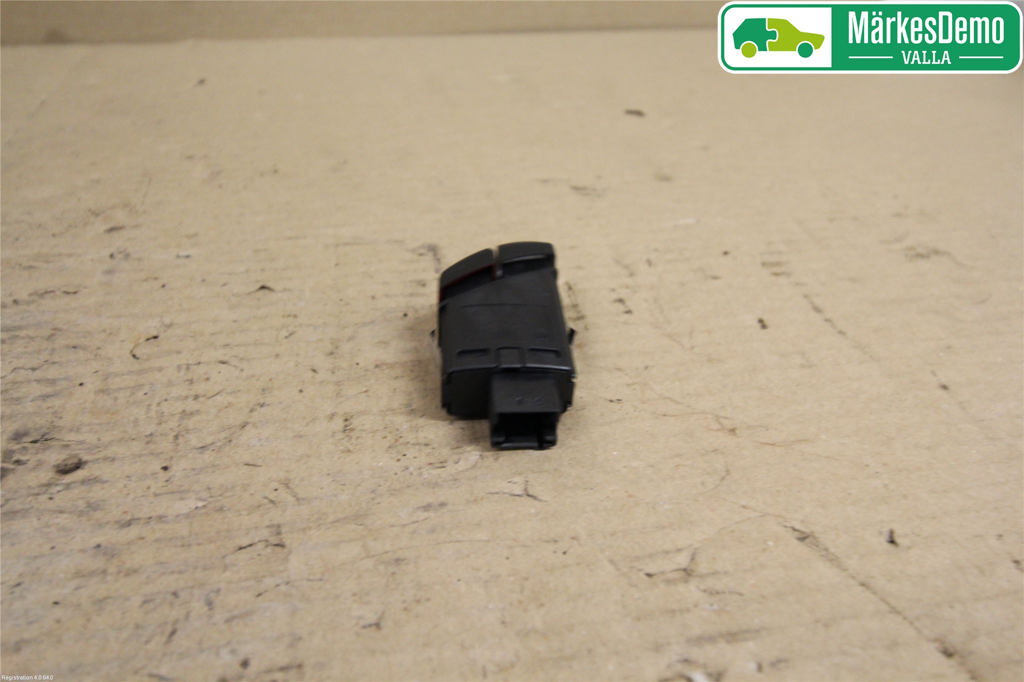 BMW 5 F10/F11/F18 09-17 Bryter Varsel (Nødblink)