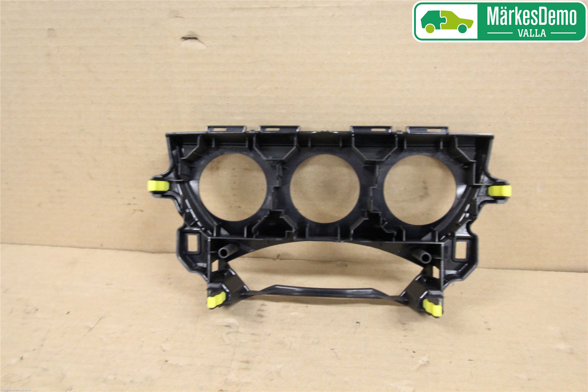 Toyota VERSO-S 11-16 Innr Dekor Instrbord