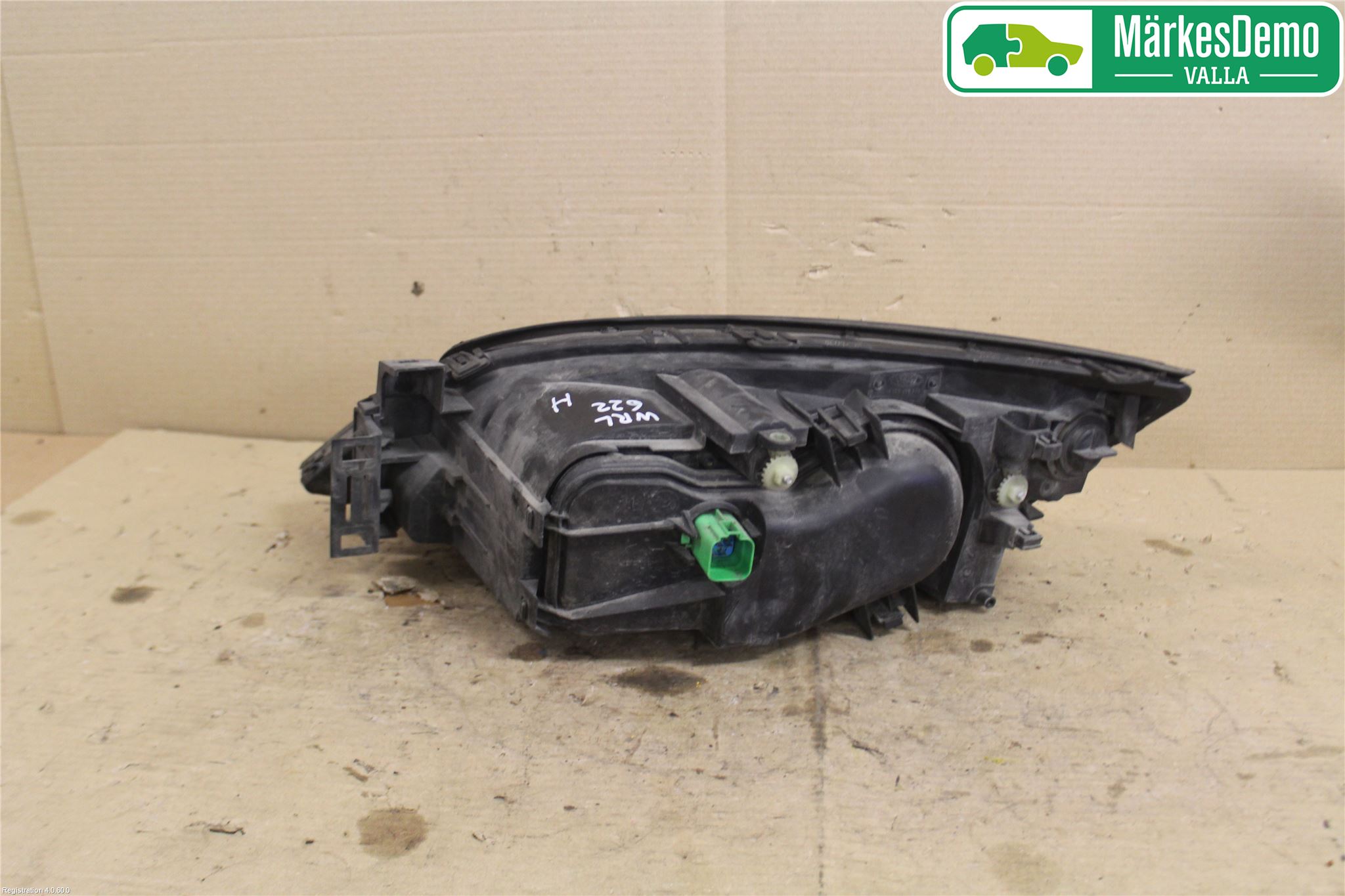 Ford MONDEO     01-06 Frontlykt Høyre