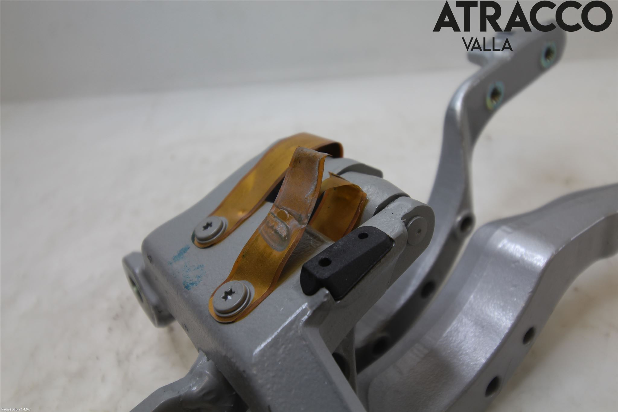 BMW 5 F10/F11/F18 09-17 Bakluke Hengsel Venstre