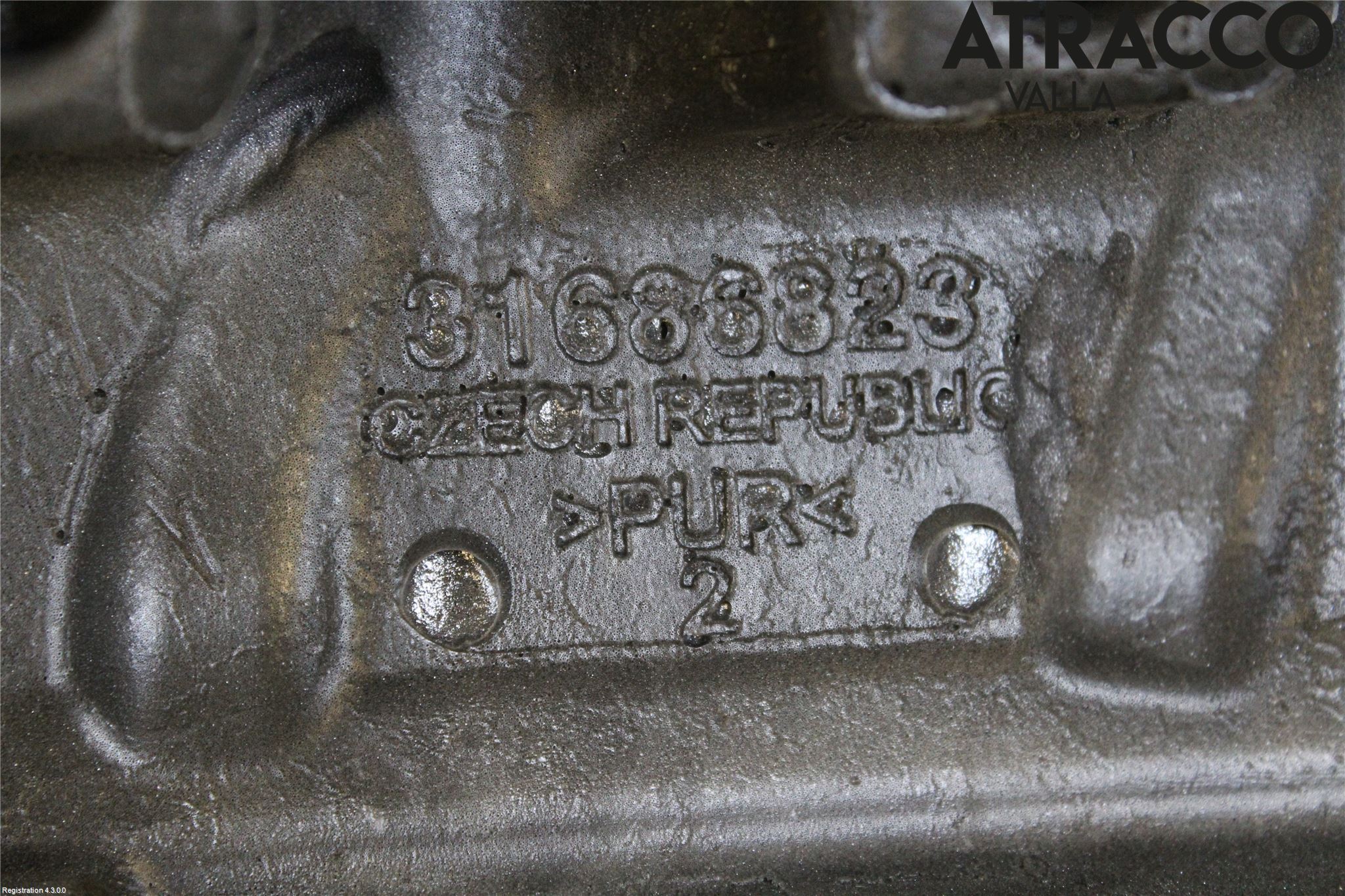 Volvo V60 19- Motor Deksel Over Motor