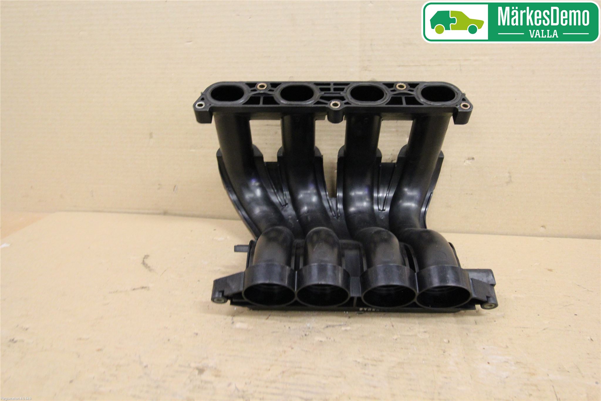 Nissan MICRA 03-07 Innsugningsmanifold
