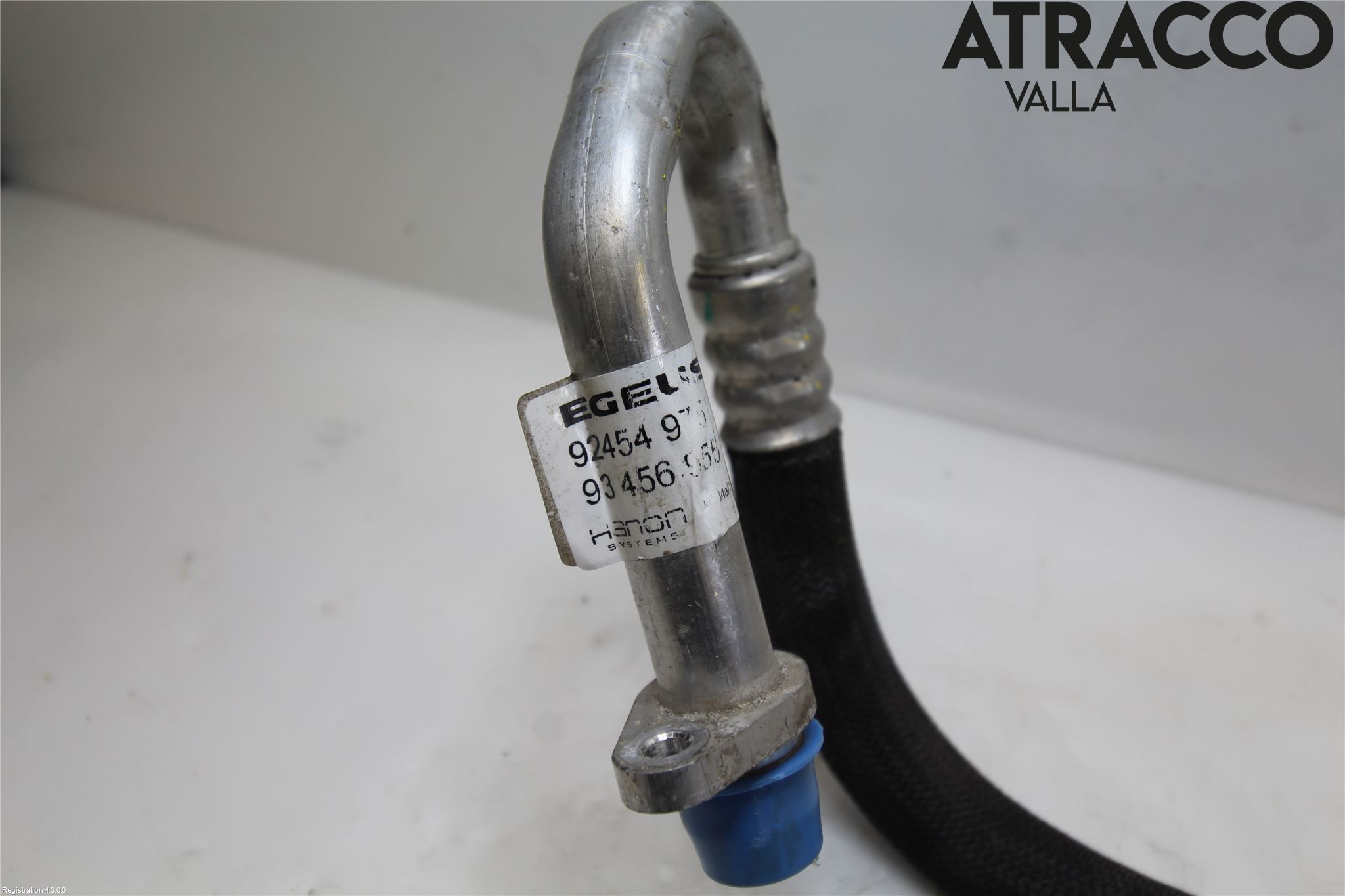Nissan NV300 16-22 Varme Ac Slange - Rør
