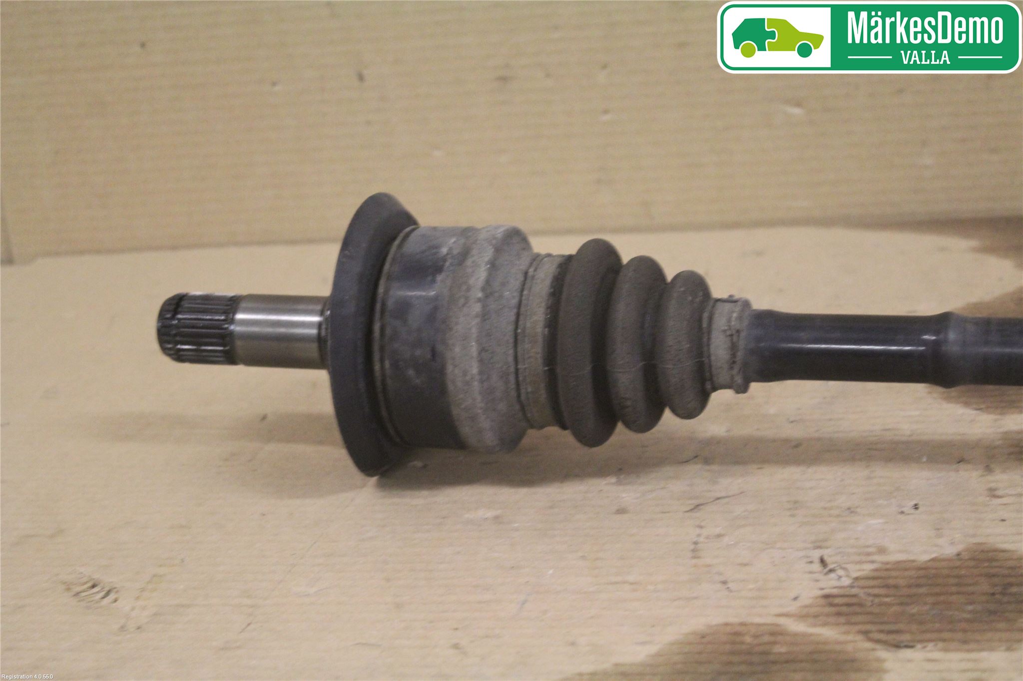 BMW 3 F30/F31/F80 12-19 Drivaksel Bak Kompl Venstre