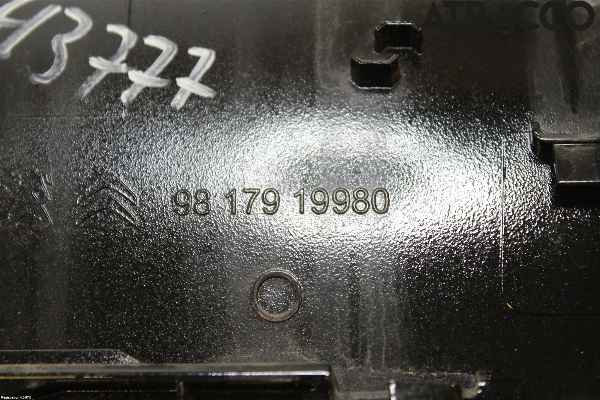 Peugeot PARTNER/E-PARTNER 19- Drivstoff Tankluke