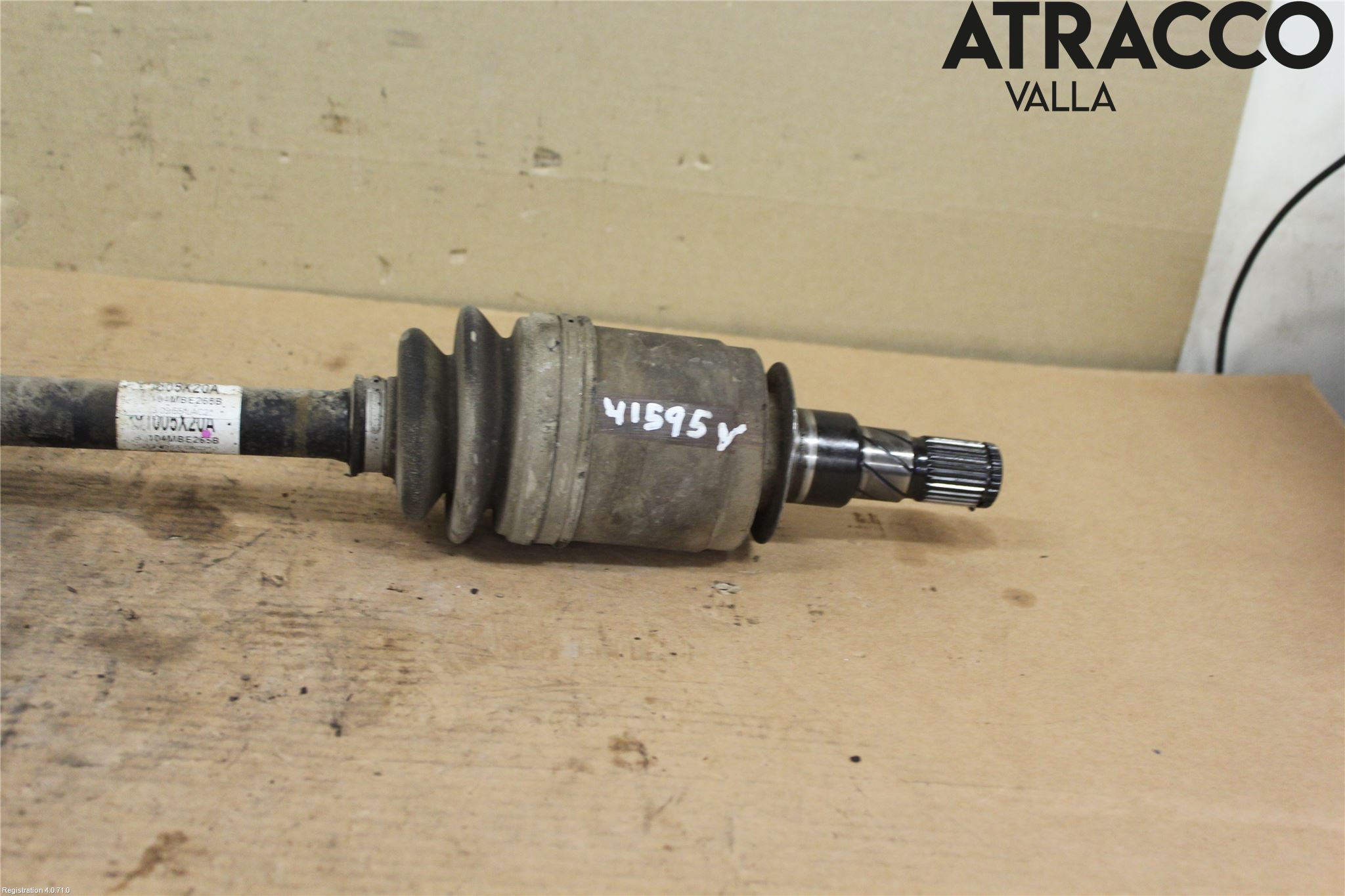 Nissan NAVARA 05-16 Drivaksel Foran Kompl Venstre