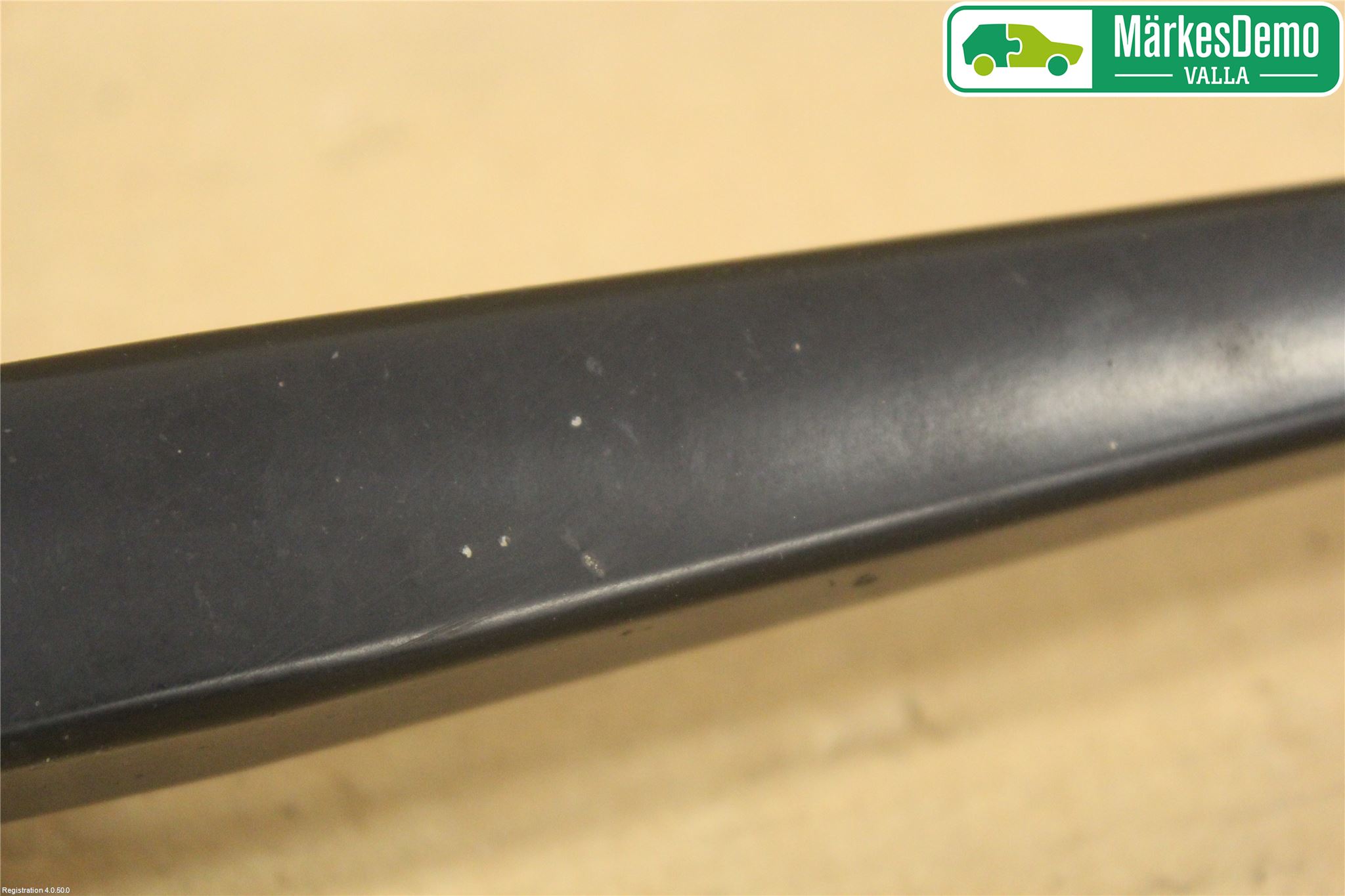 Volkswagen VW CRAFTER 06-16 Viskerarm-Armer Frontrute