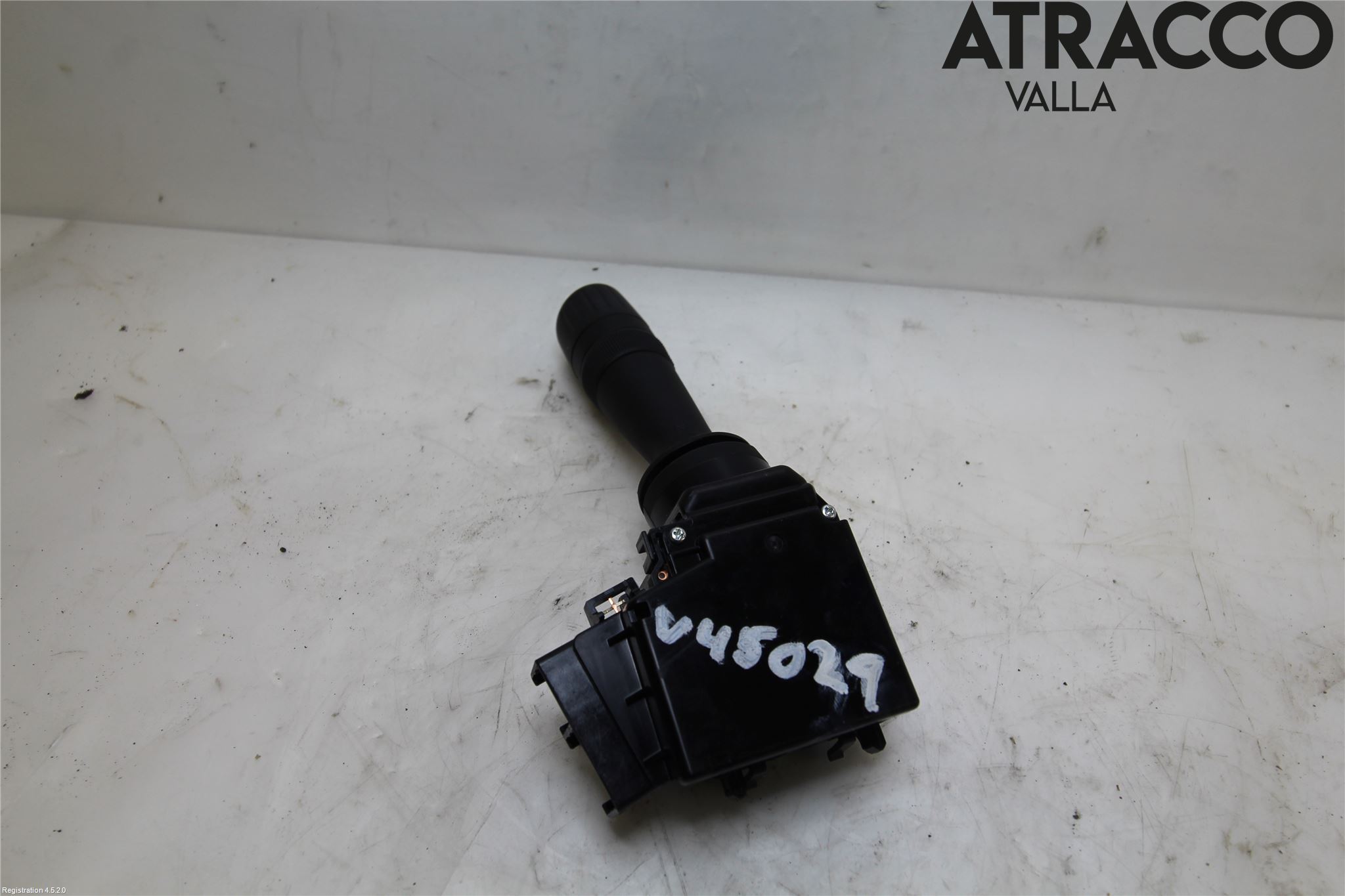 Toyota AURIS 13-19 Bryter Ratt Visker - Spyler