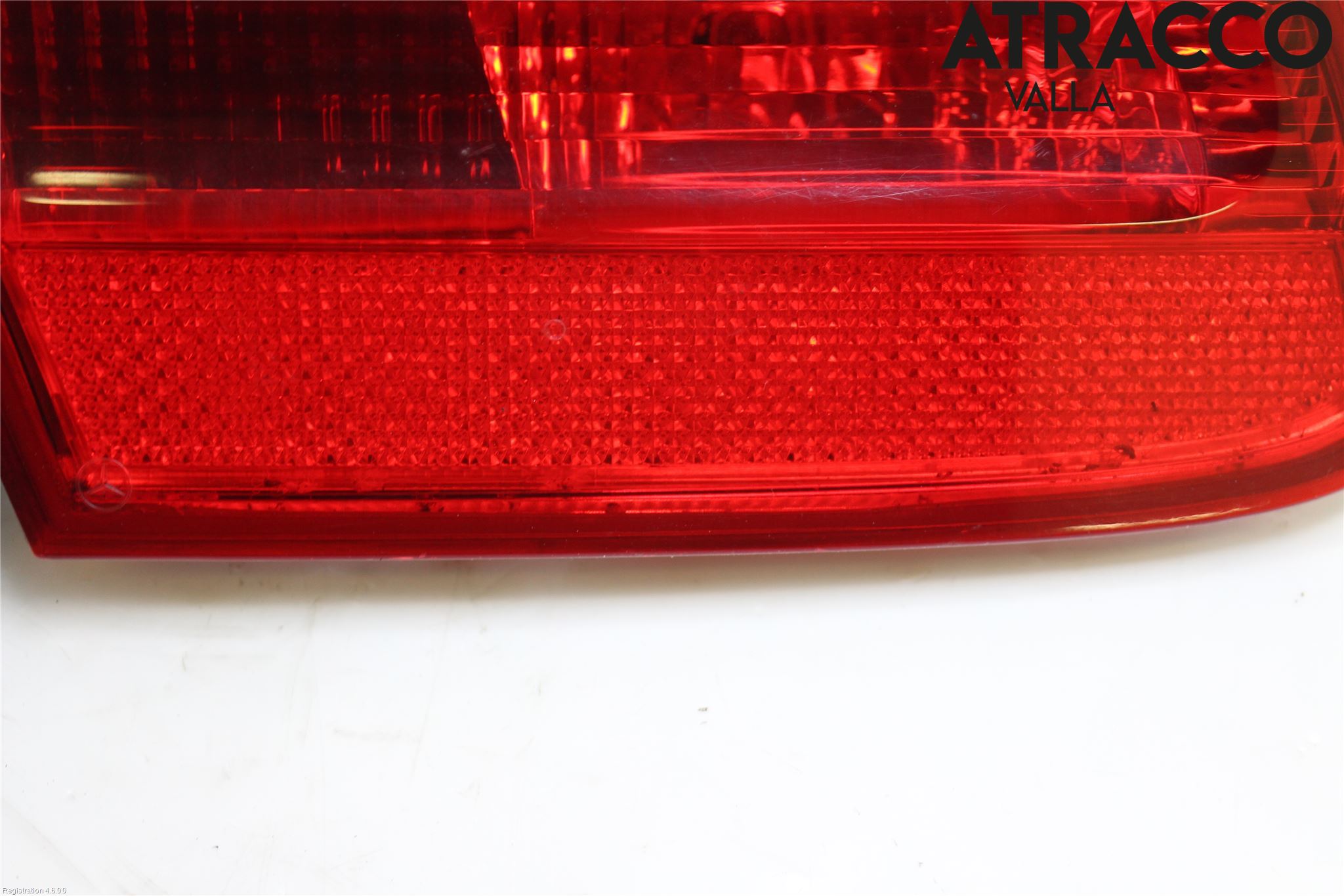 Mercedes-Benz MB E-KLASS (W211) 02-09 Baklykt Venstre  På Luke(Indre