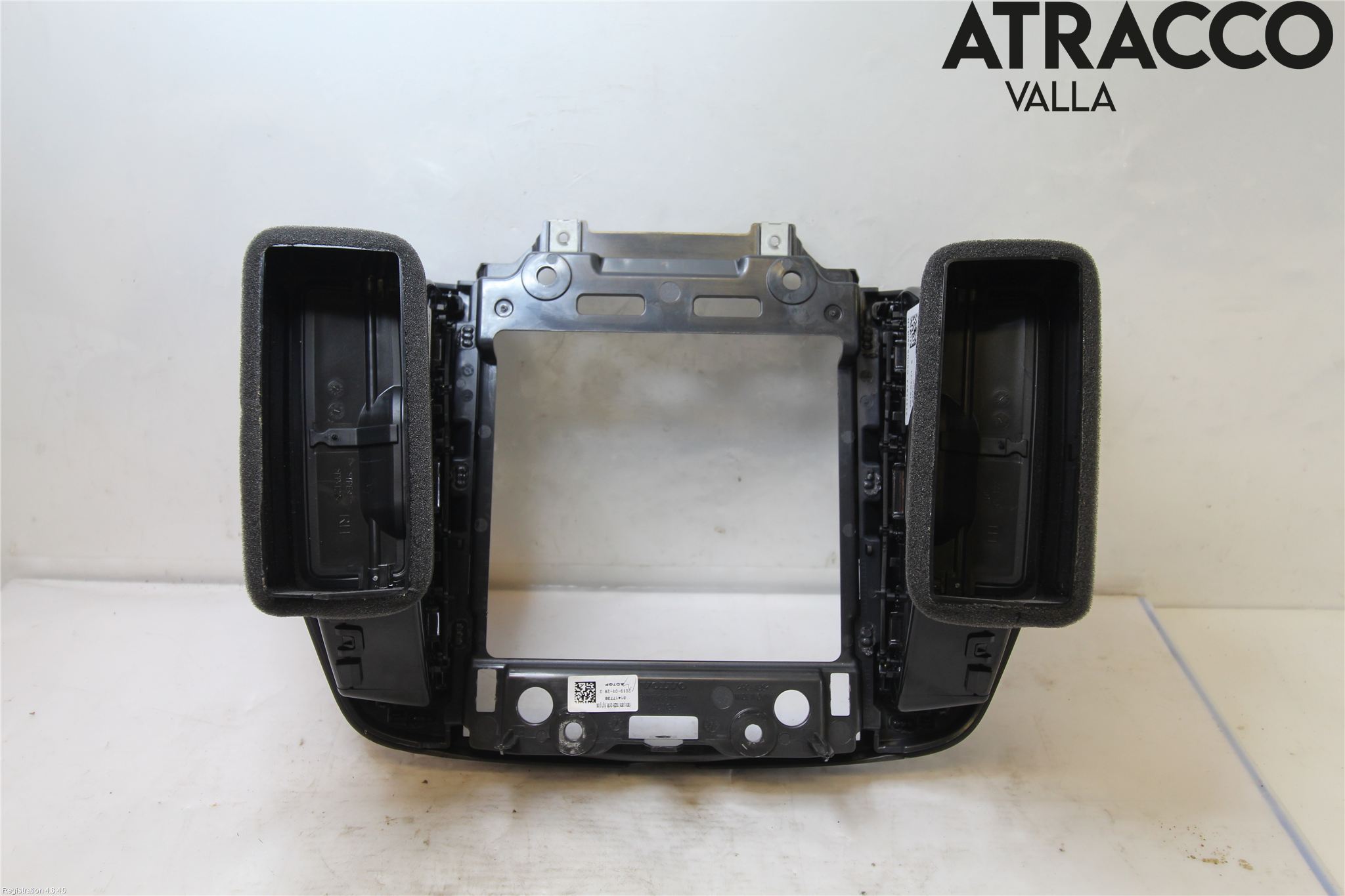 Volvo XC60 18- Dashbord Kanal - Dyse