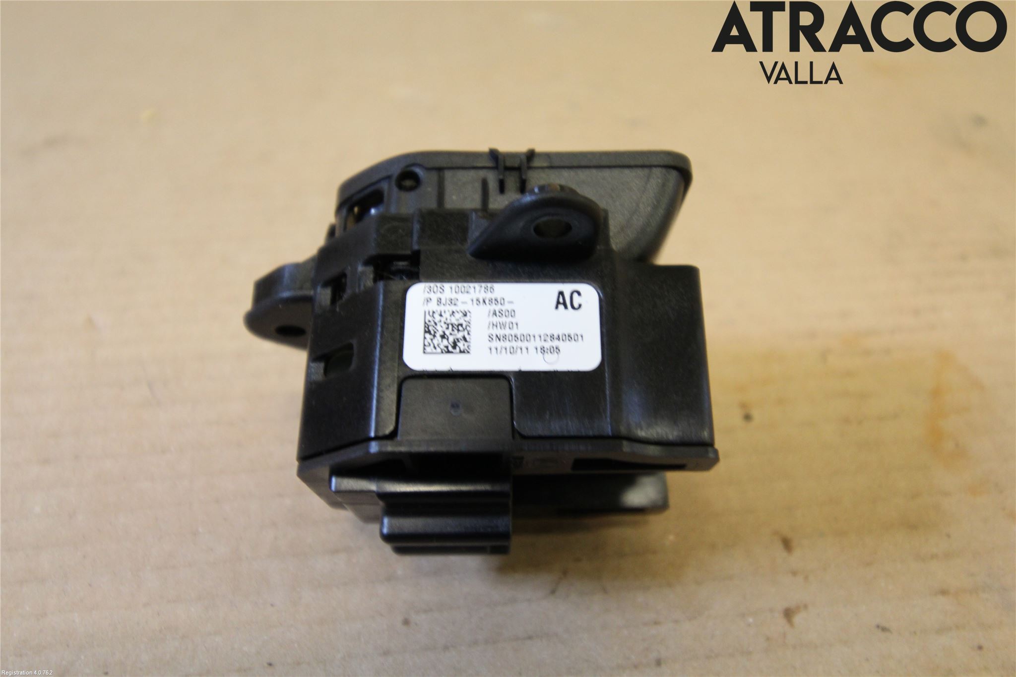 Landrover LAND ROVER RANGE ROVER EVOQUE (L538) 11-18 Bryter Parkeringsbrems