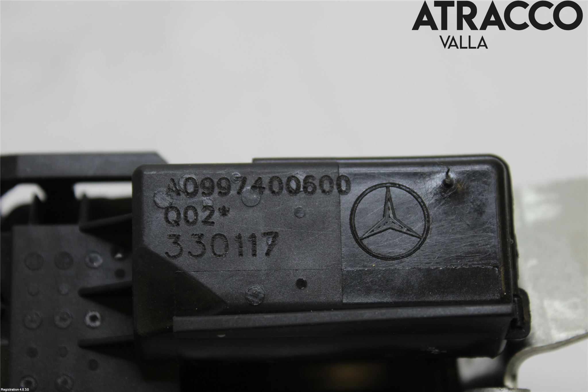 Mercedes-Benz MB E-KLASS (W213) 16-23 Bakluke-Lokk Låsekasse