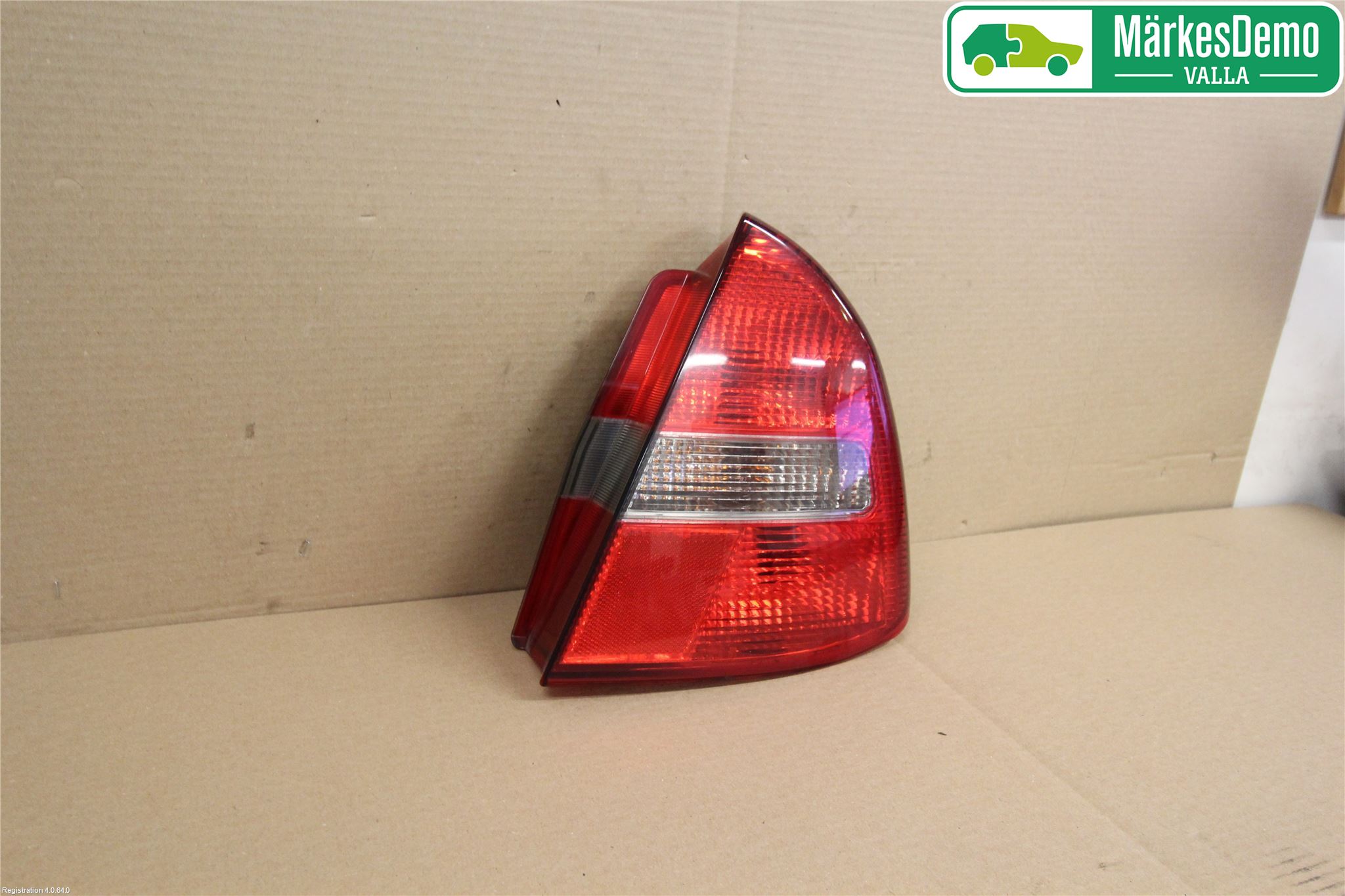 Mitsubishi CARISMA 00-04 Baklykt Høyre