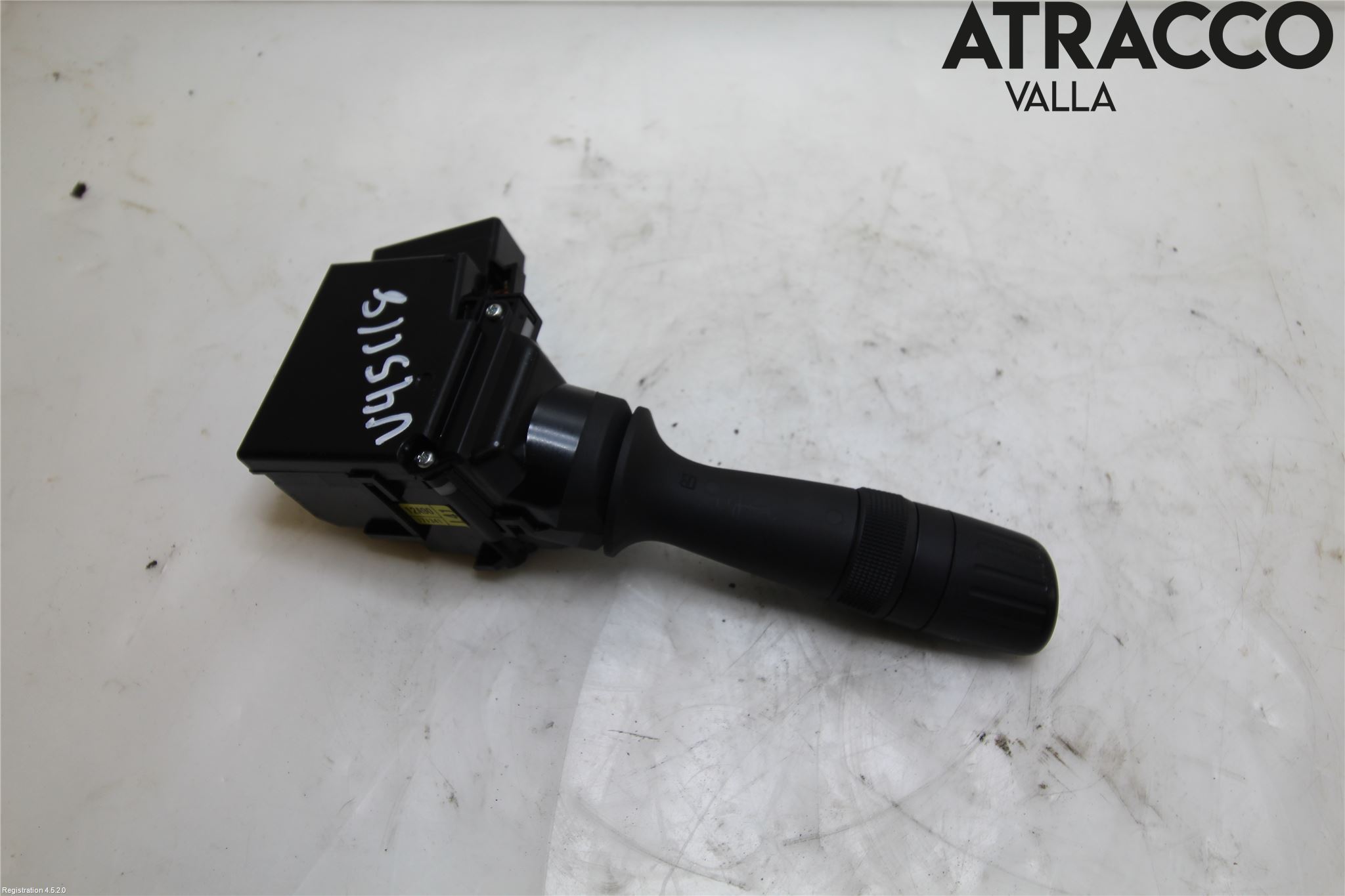 Toyota RAV4 13-18 Bryter Ratt Visker - Spyler