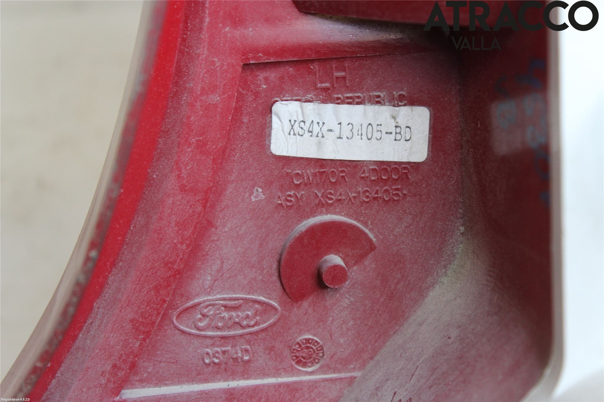 Ford FOCUS     99-04 Baklykt Venstre