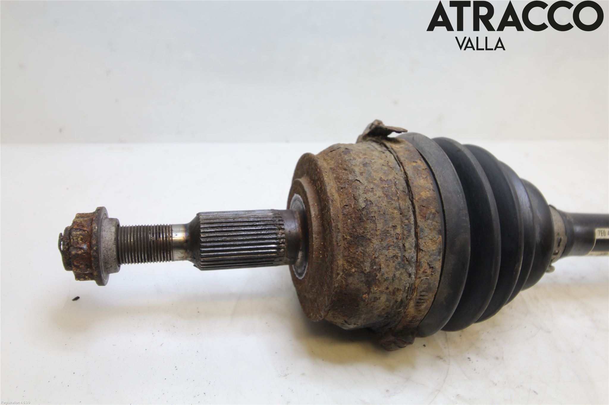 Volkswagen VW TRANSP/CARAVELLE (T5) 04-15 Drivaksel Foran Kompl Venstre