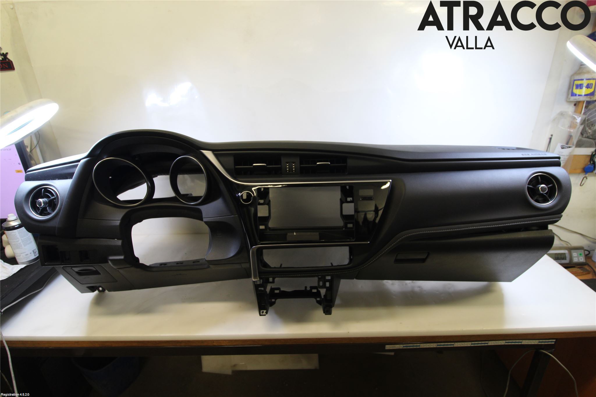 Toyota AURIS 13-19 Dashbord