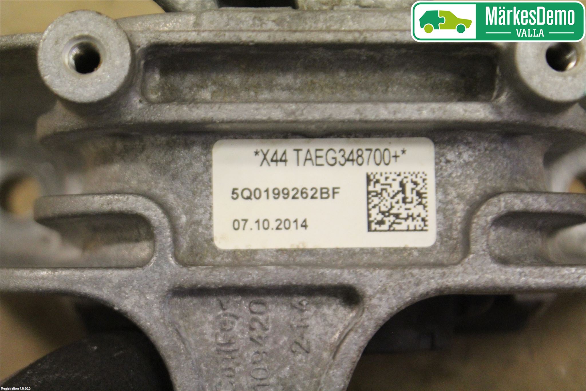 Volkswagen VW GOLF / E-GOLF VII 13-20 Motor Feste Stål-Alu