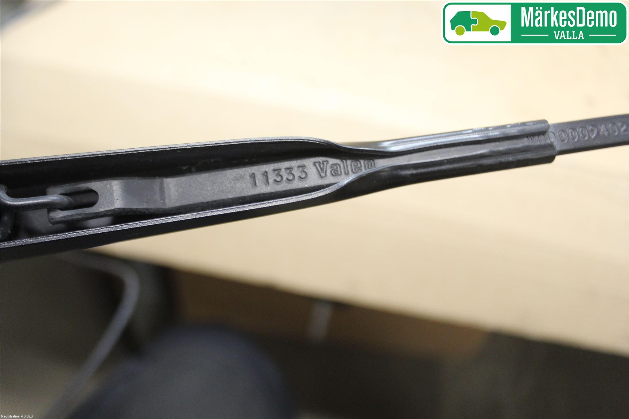 Volvo V70 08-13 Viskerarm-Armer Frontrute