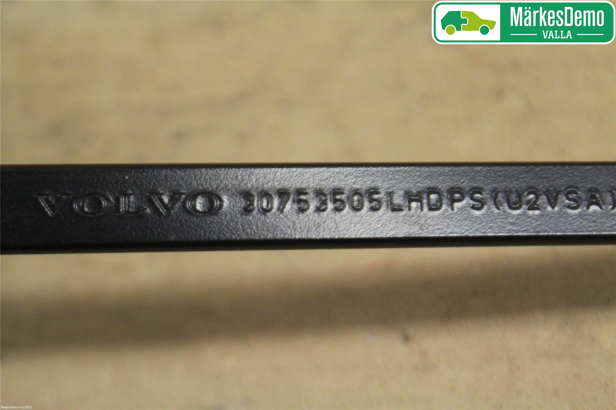 Volvo V60 14-18 Viskerarm-Armer Frontrute