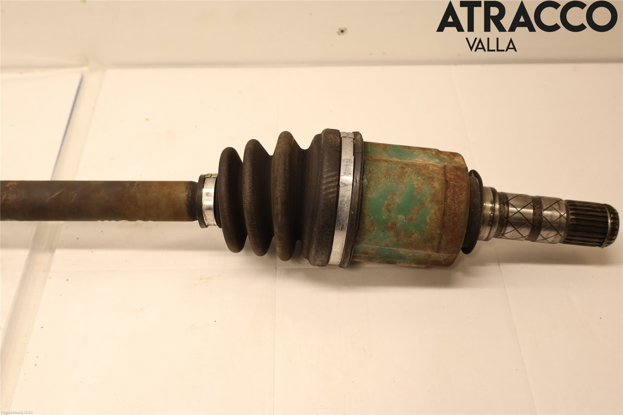 Subaru LEGACY    04-06 Drivaksel Foran Kompl Venstre