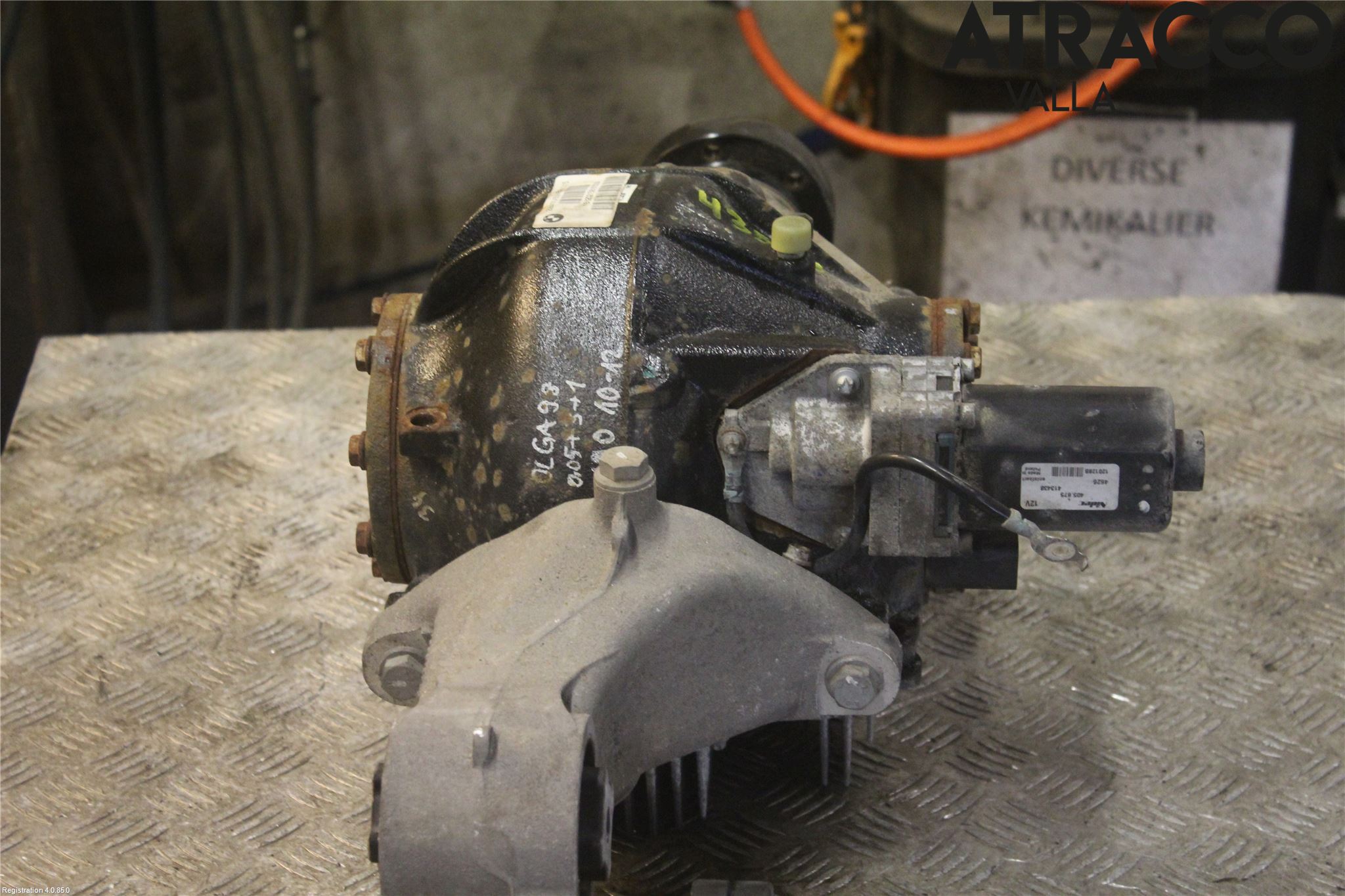 BMW 5 F10/F11/F18 09-17 Bakaksel Kardang Bak -Diff