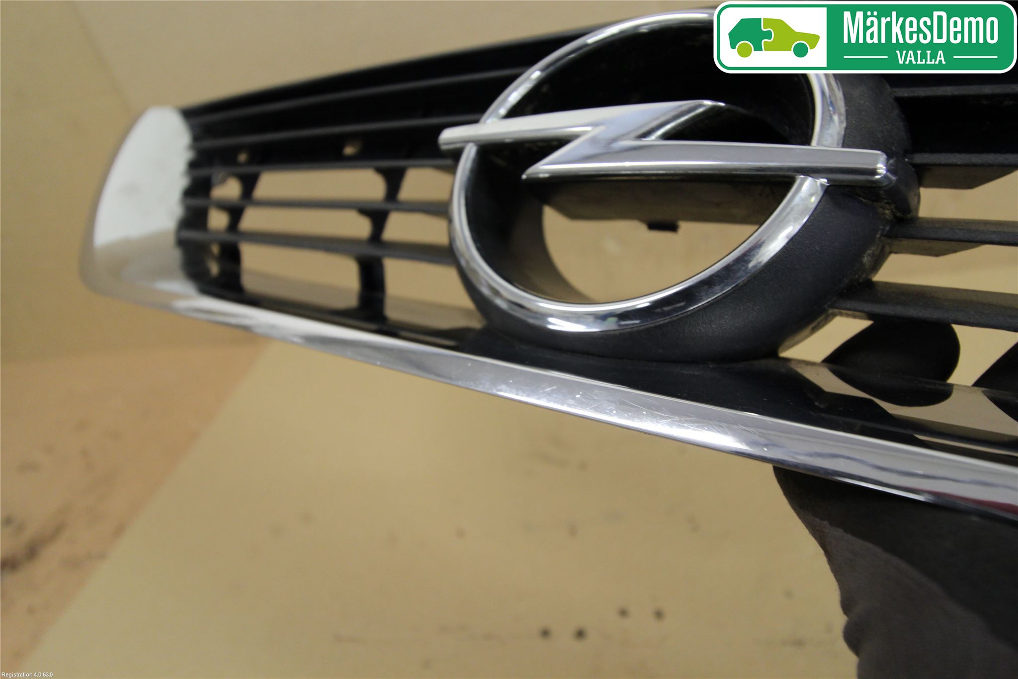 Opel VECTRA B 96-01 Grill Komplett