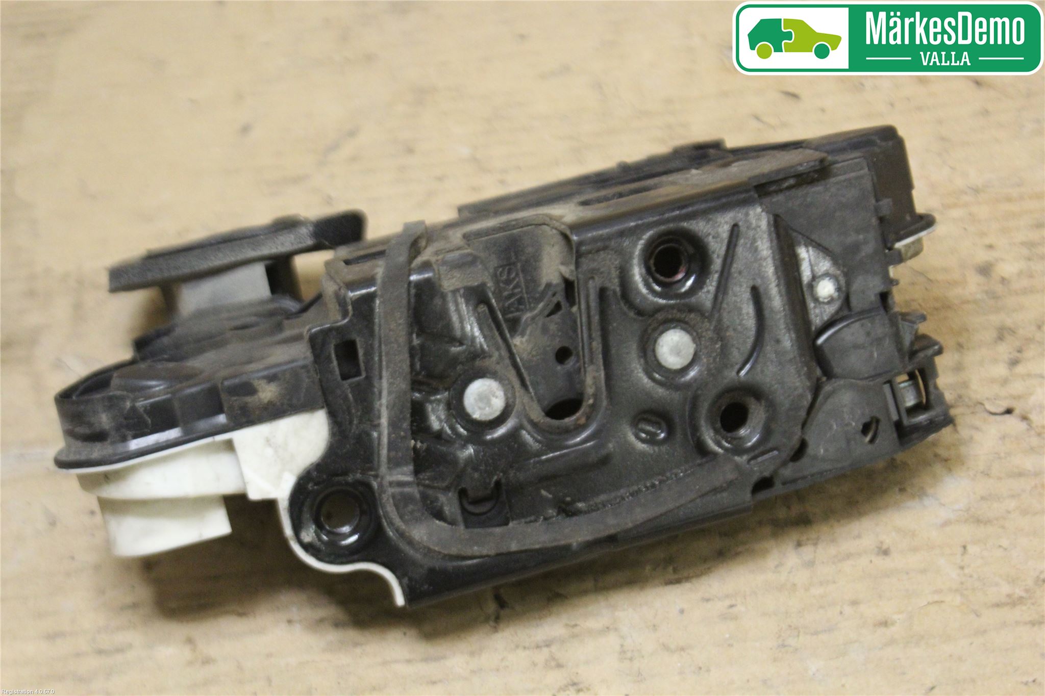 Volkswagen VW POLO 10-17 Dørlås - Låsekasse