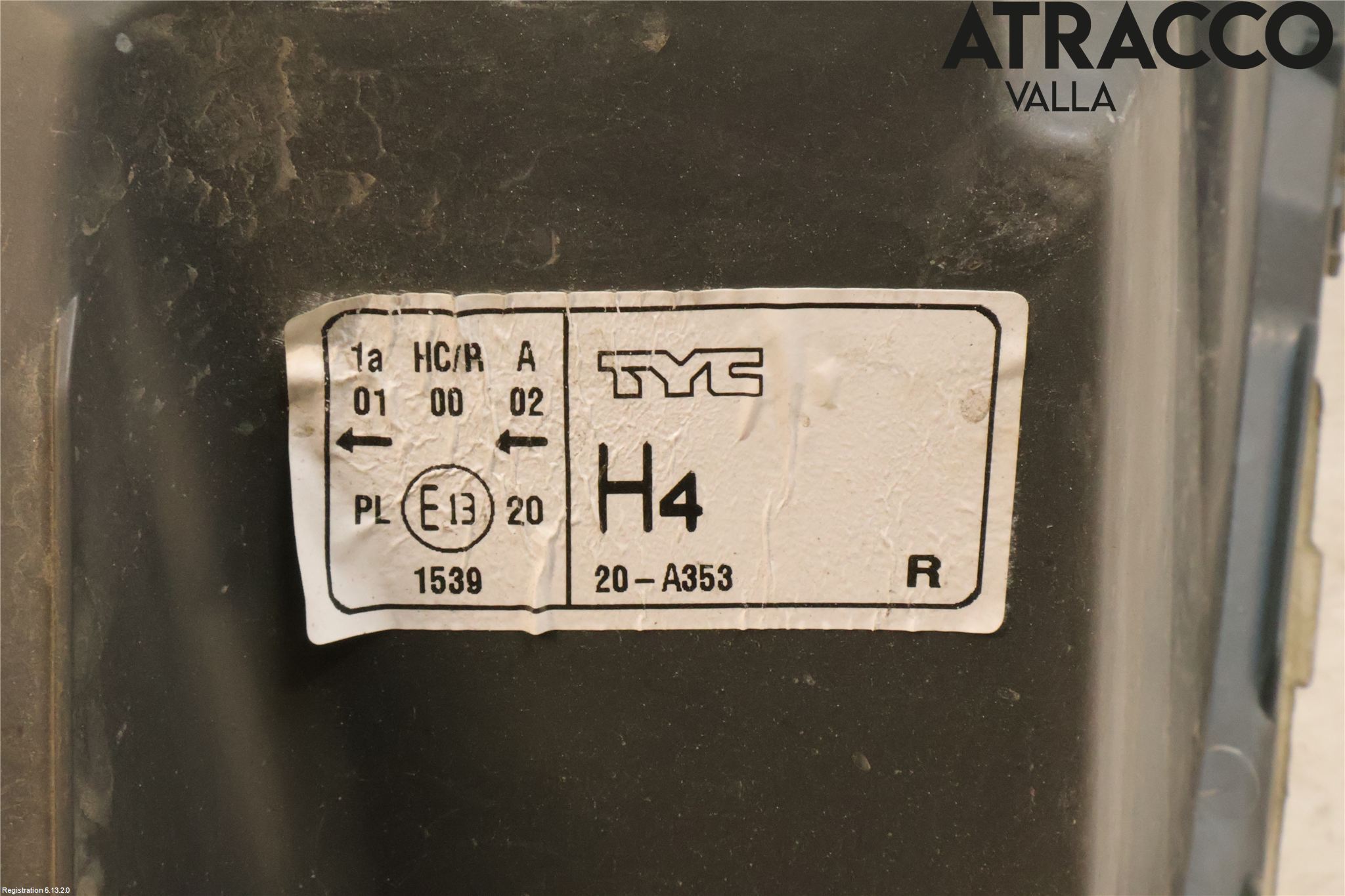 Toyota YARIS P1 03-05 Frontlykt Høyre