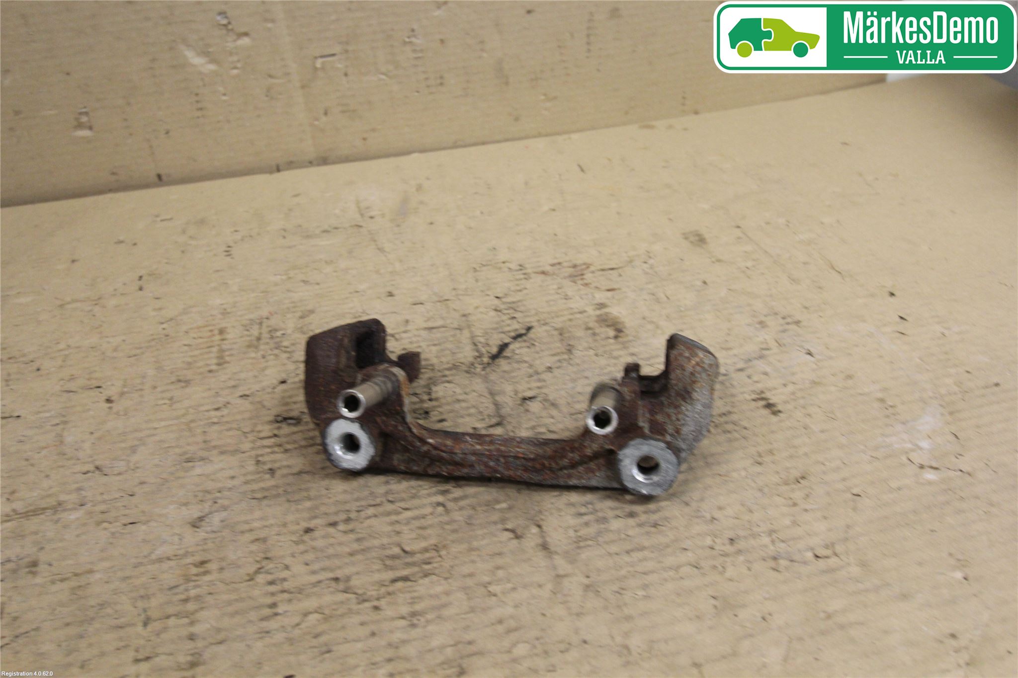 Dacia DUSTER 10-17 Bremsecaliper Feste Holder