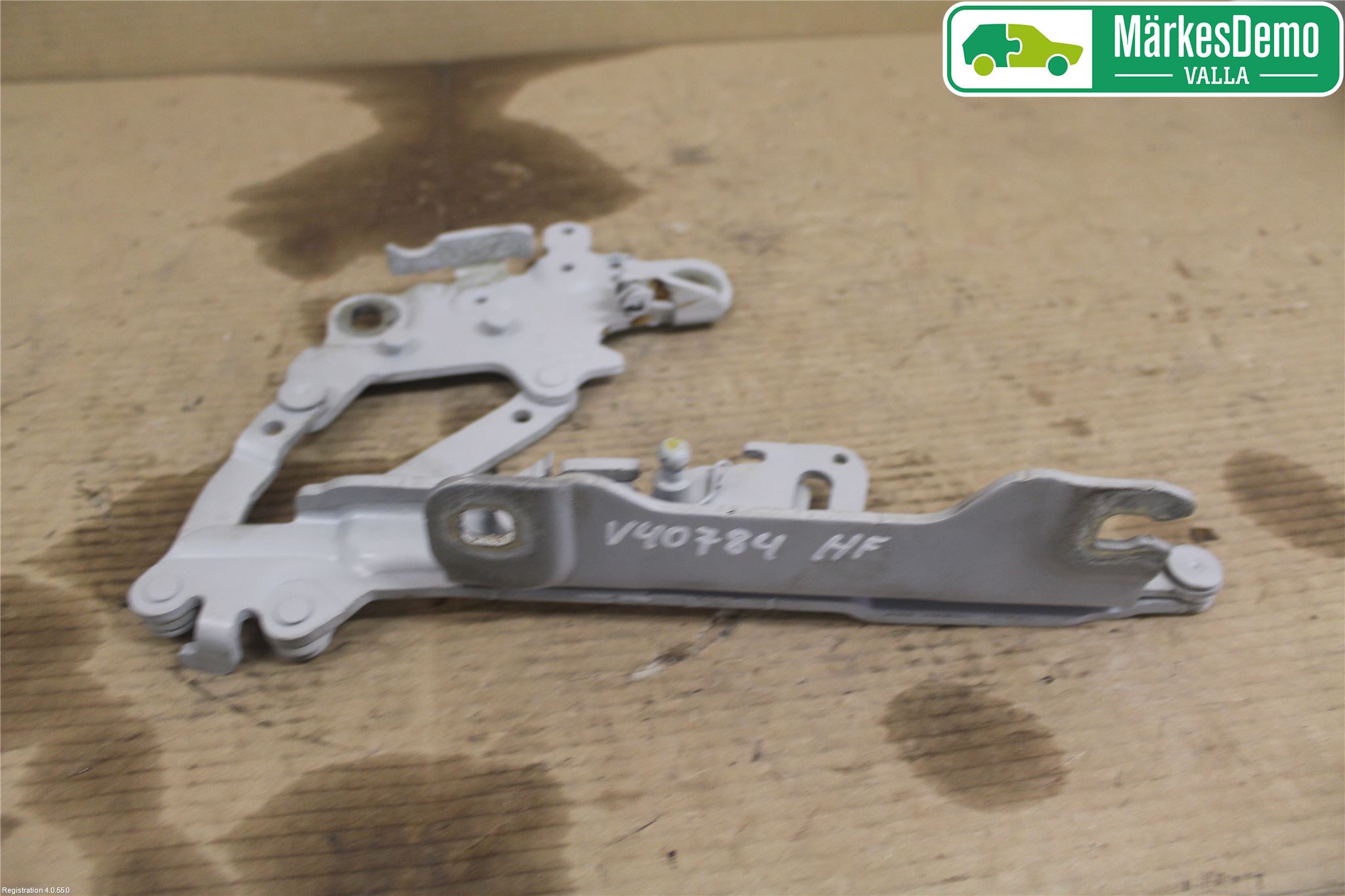 BMW 3 F30/F31/F80 12-19 Panser Hengsel - Hengsler
