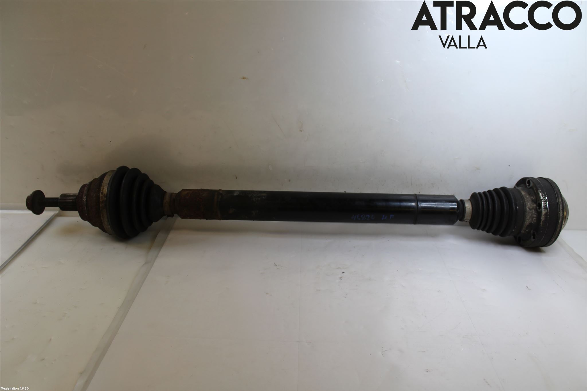 Volkswagen VW PASSAT 05-11 Drivaksel Foran Kompl Høyre