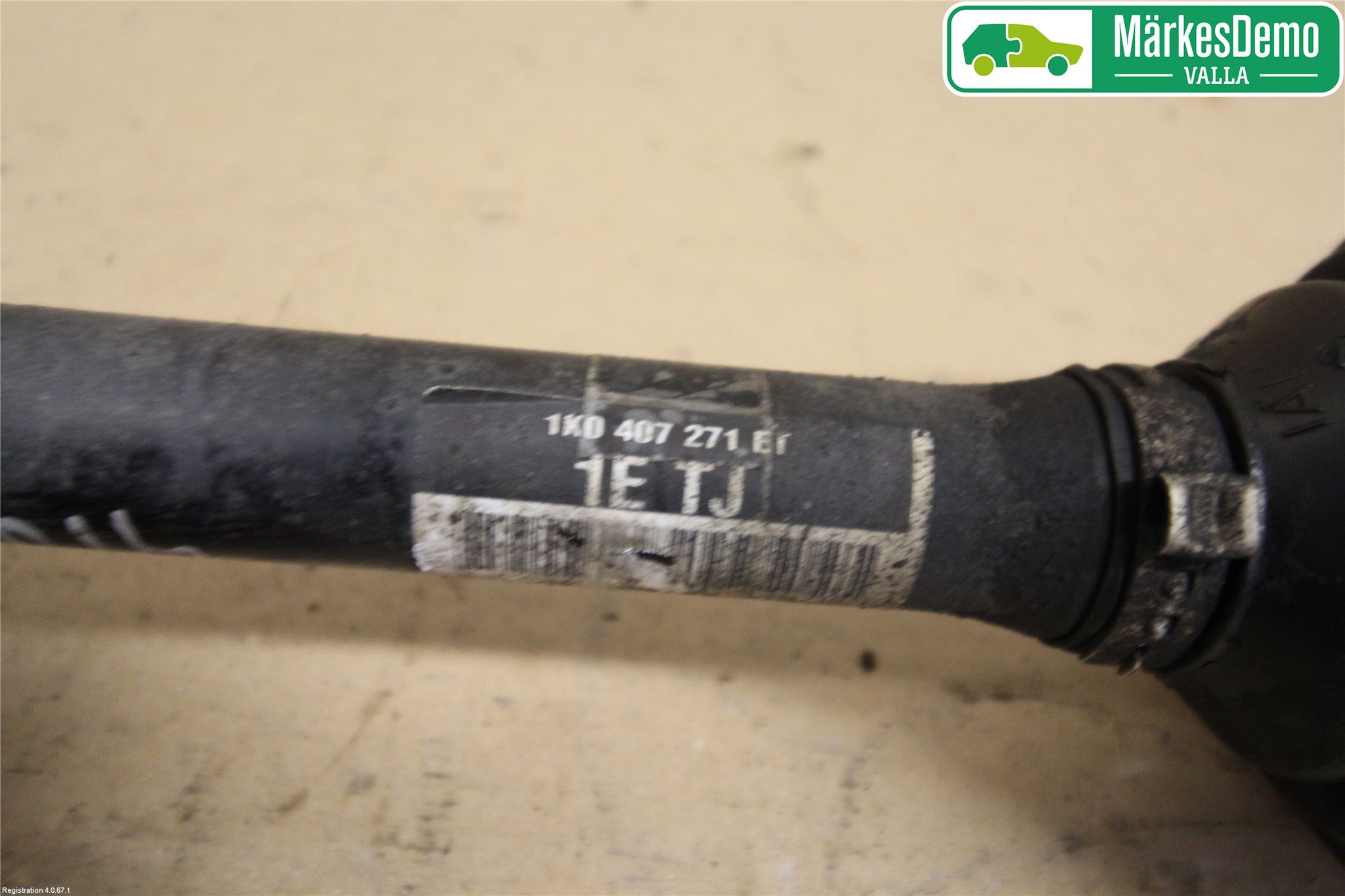 Volkswagen VW GOLF V 04-09 Drivaksel Foran Kompl Venstre