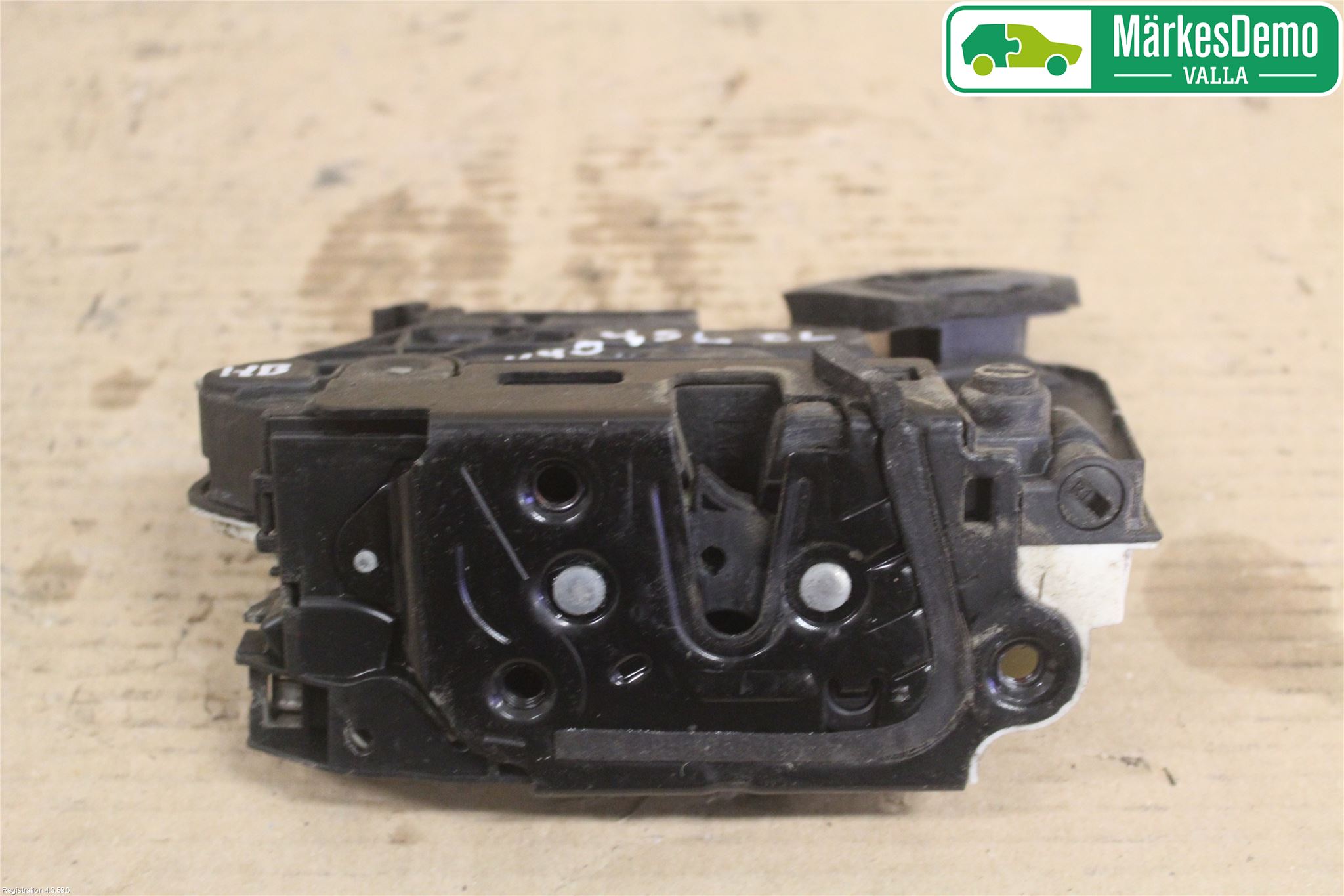 Volkswagen VW POLO 10-17 Dørlås - Låsekasse