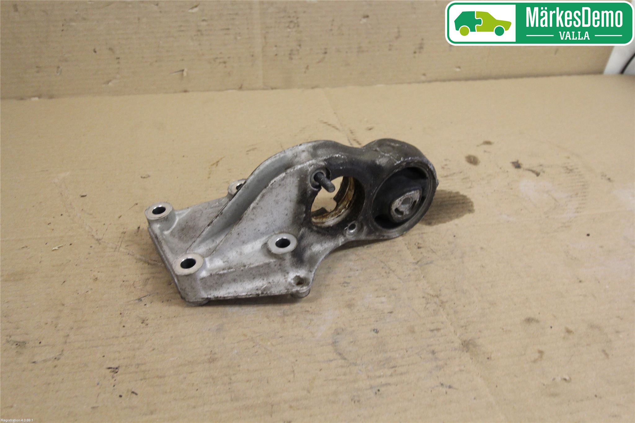 Peugeot 307     05-08 Motor Feste Stål-Alu