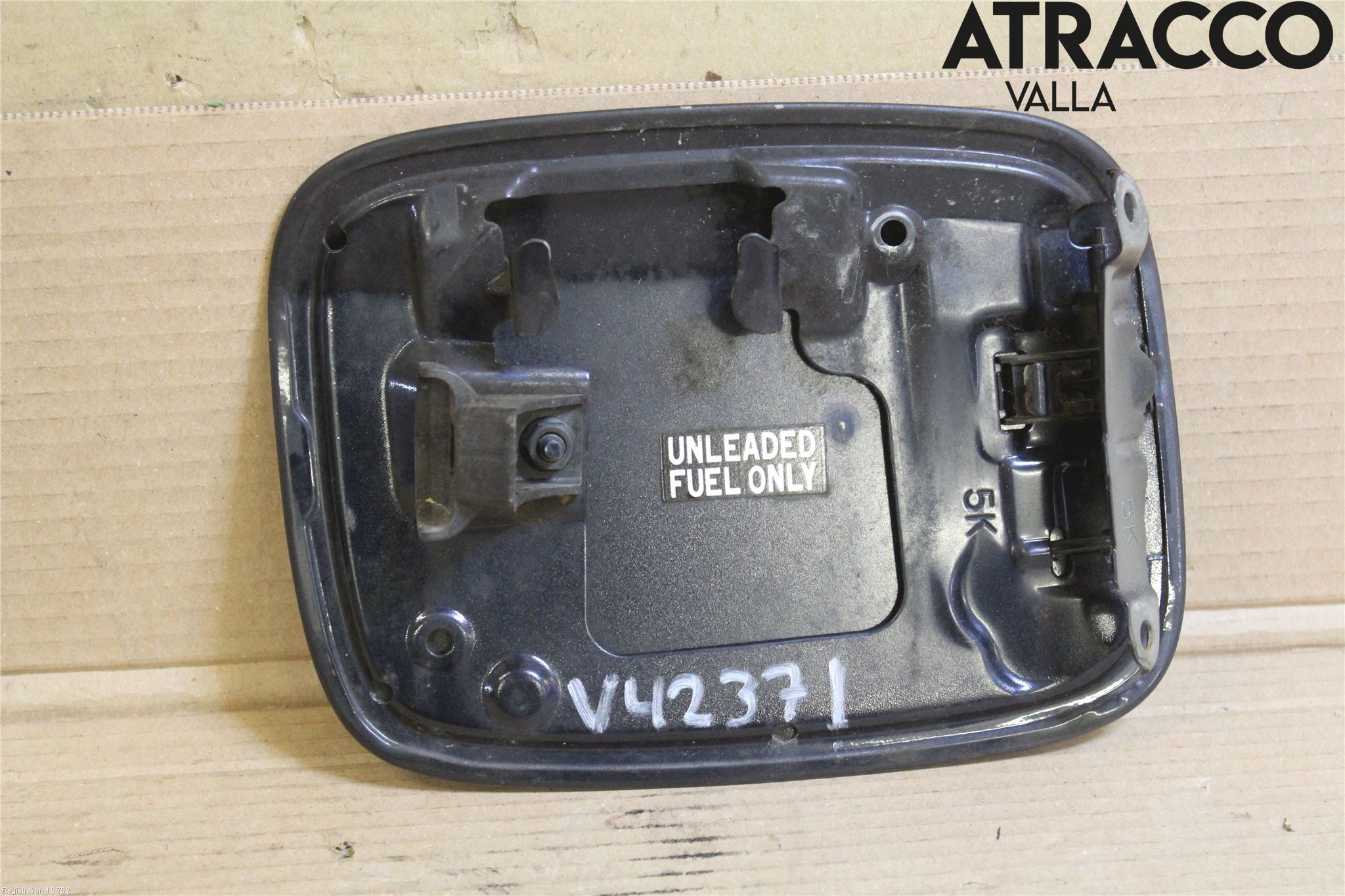 Lexus IS 220d/250/350 06-13 Drivstoff Tankluke