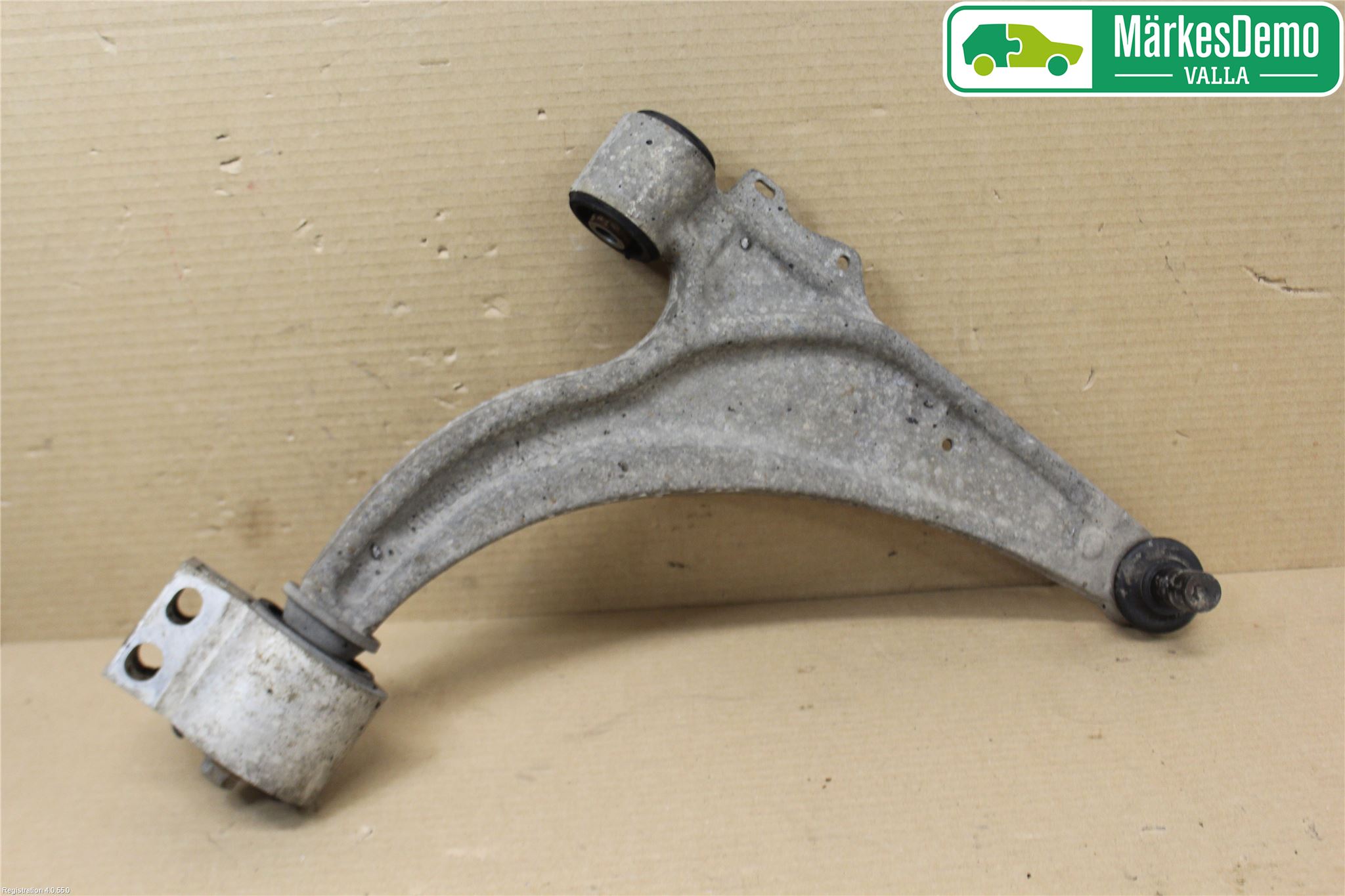 Opel ASTRA J 10-15 Bærearm Foran Høyre Nedre